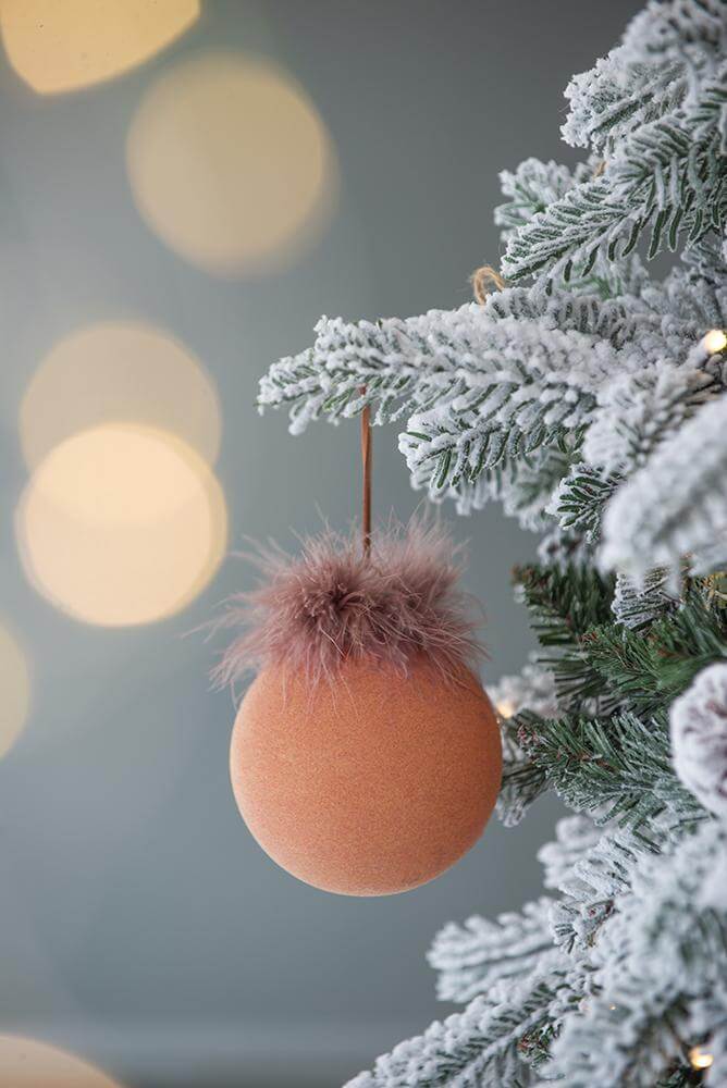 Go Big & Bold This Holiday: Chic Christmas Ornaments & Statement Décor