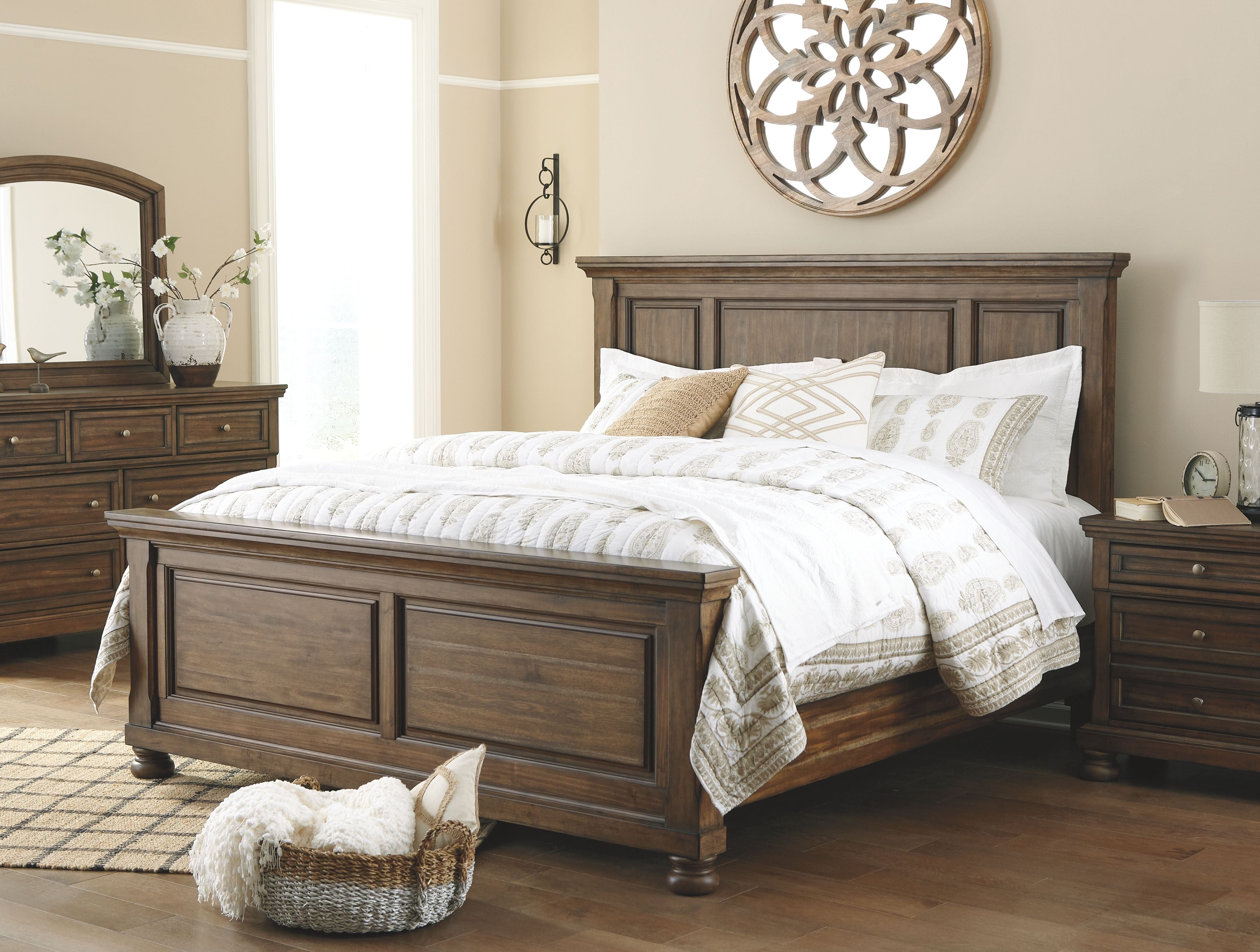 Signature Design by Ashley® Flynnter - Panel Bedroom Set | Meri Furniture