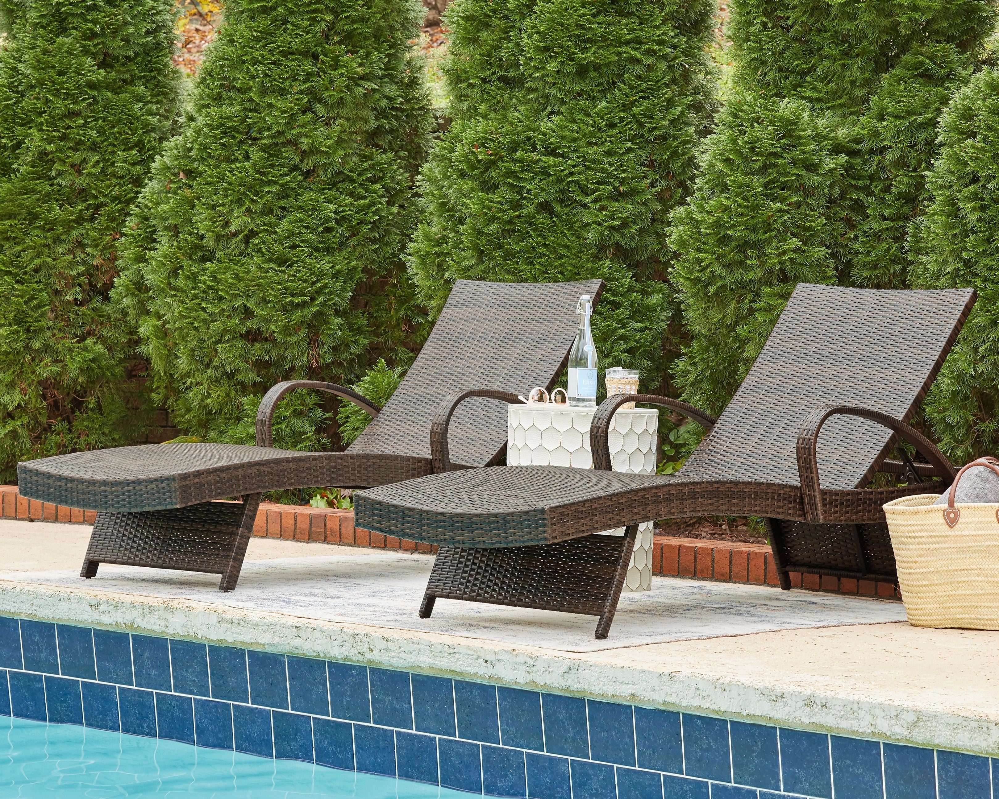 Signature Design by Ashley® Kantana - Chaise Lounge | Meri Furniture