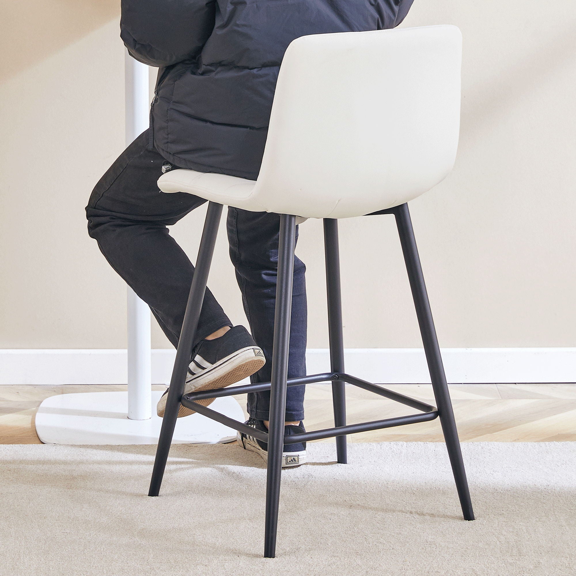 Bar Chair Set Comfortable With Metal Legs And Ergonomic Design