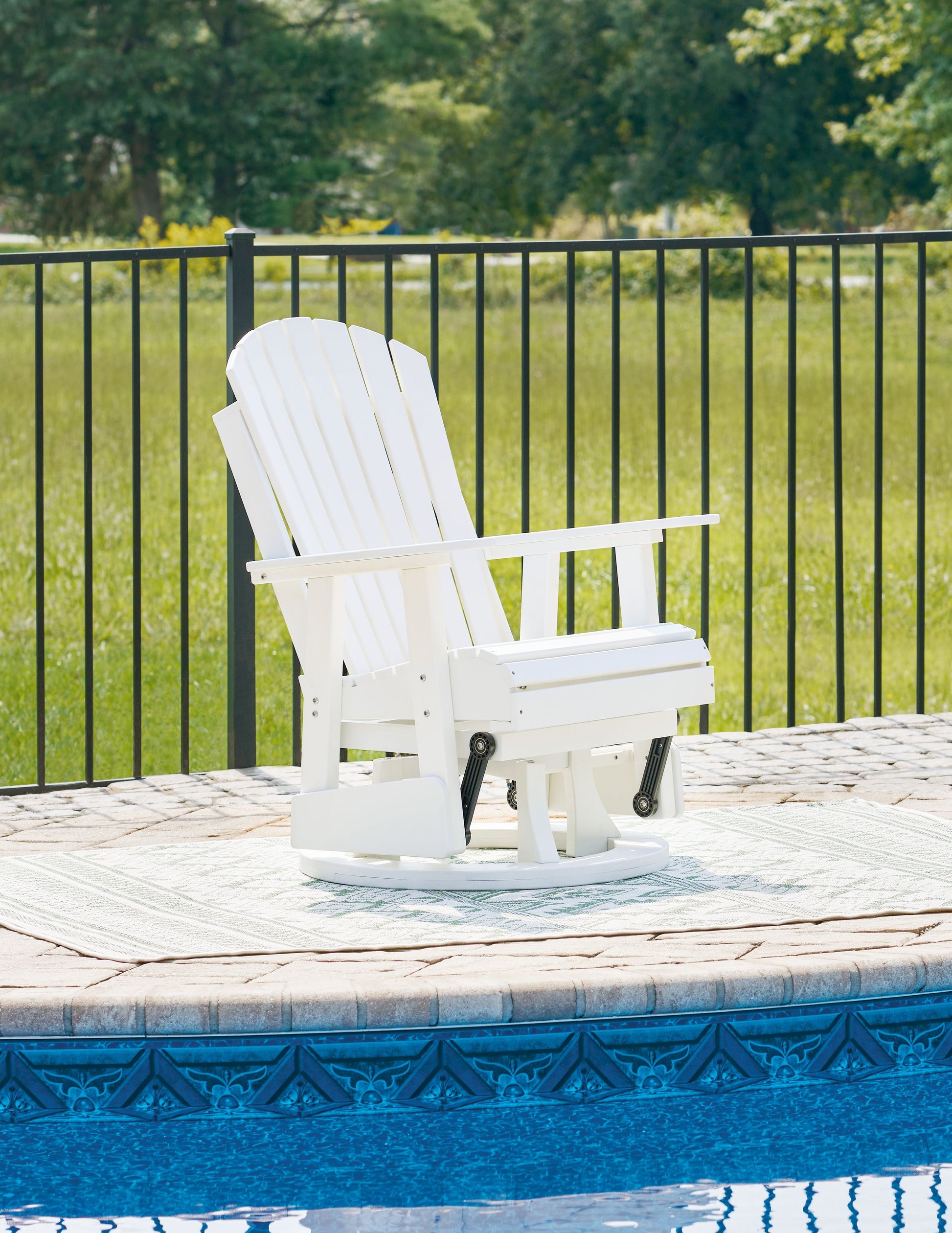 Signature Design by Ashley® Hyland Wave - Swivel Glider Chair | Meri Furniture
