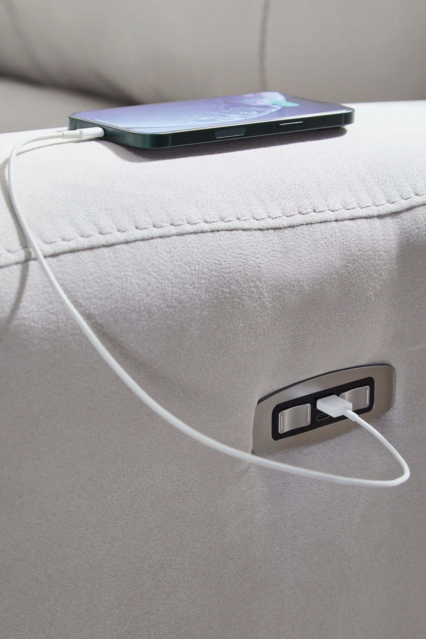 Social Pointe - Power Recliner / Adjustable Headrest - Pearl / Ash