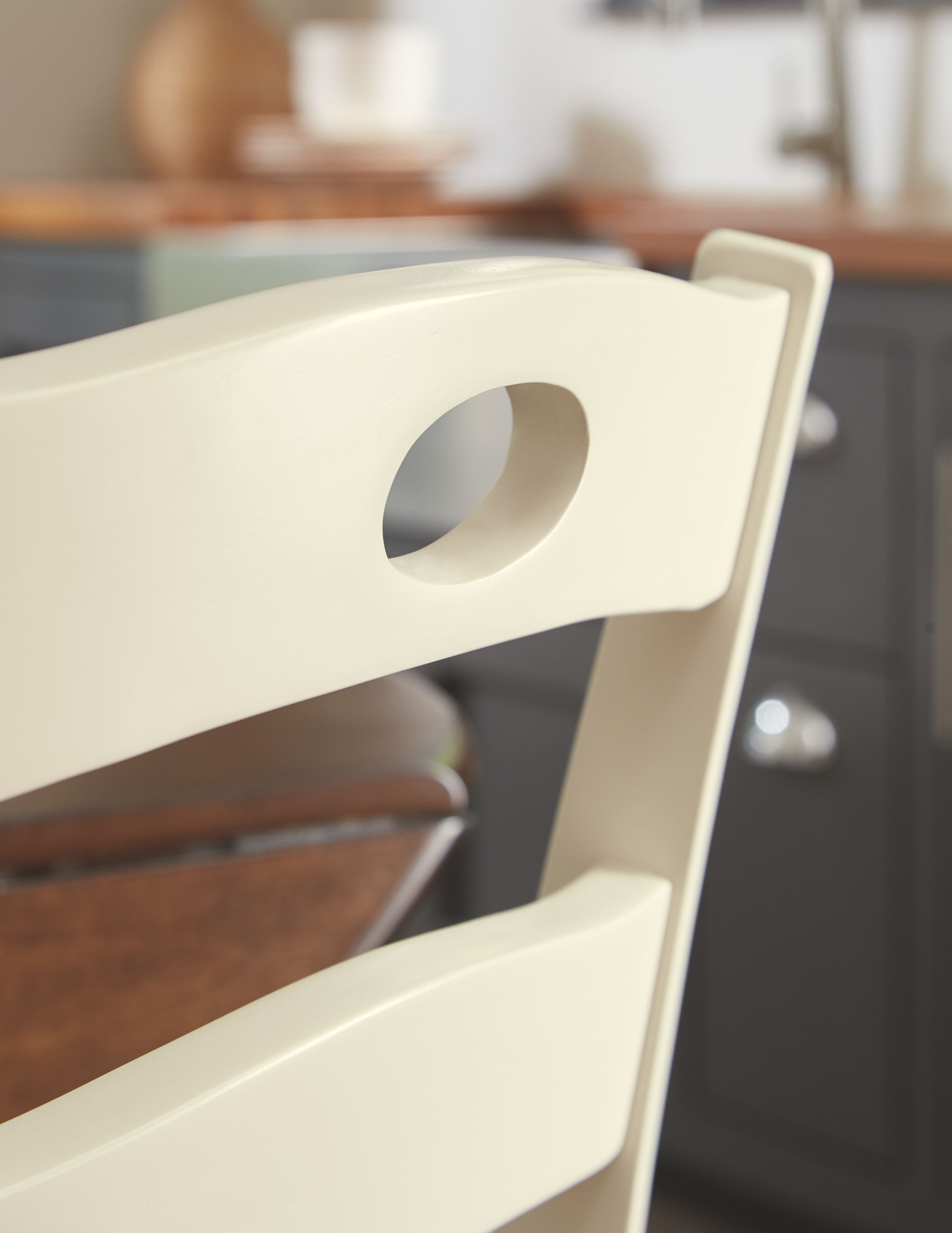 Signature Design by Ashley® Woodanville - Cream / Brown - Dining Room Side Chair (Set of 2) | Meri Furniture