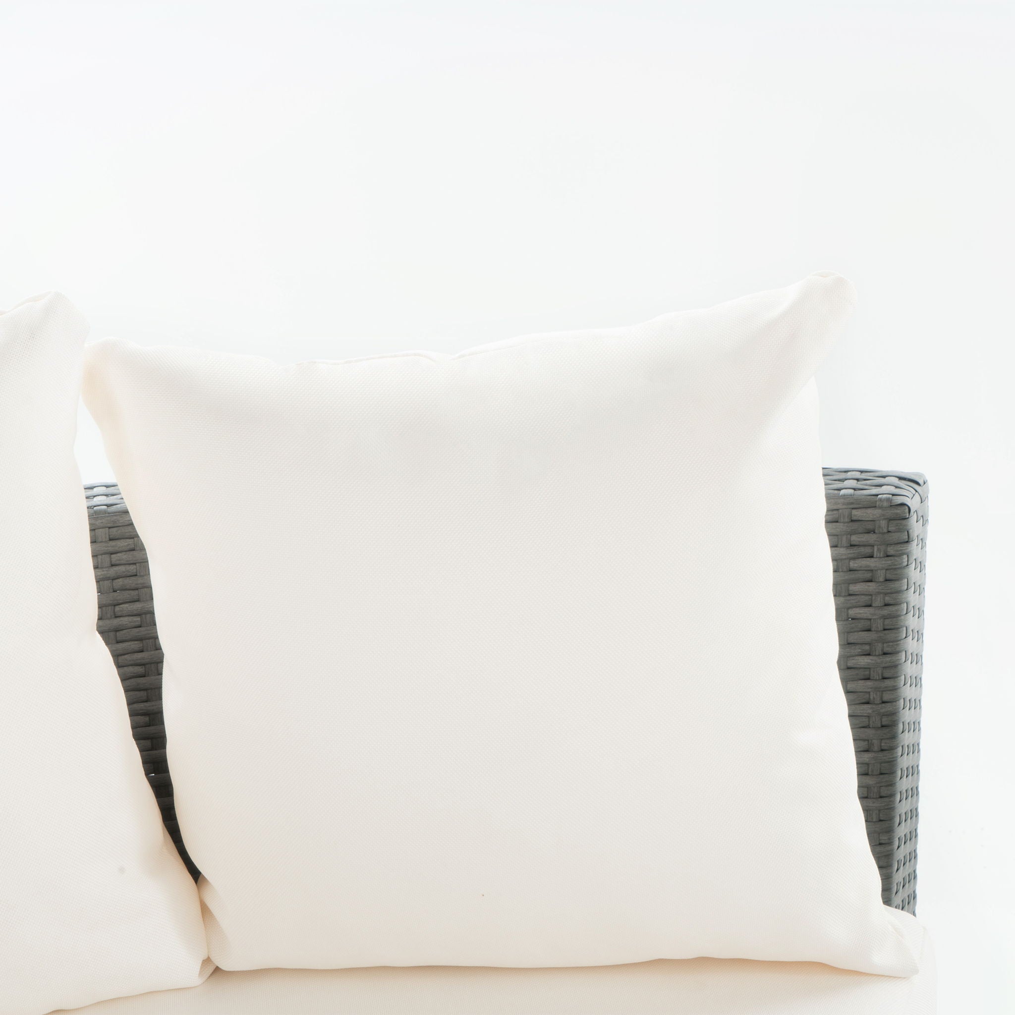 Pt Limon - Modern Outdoor Single Sofa