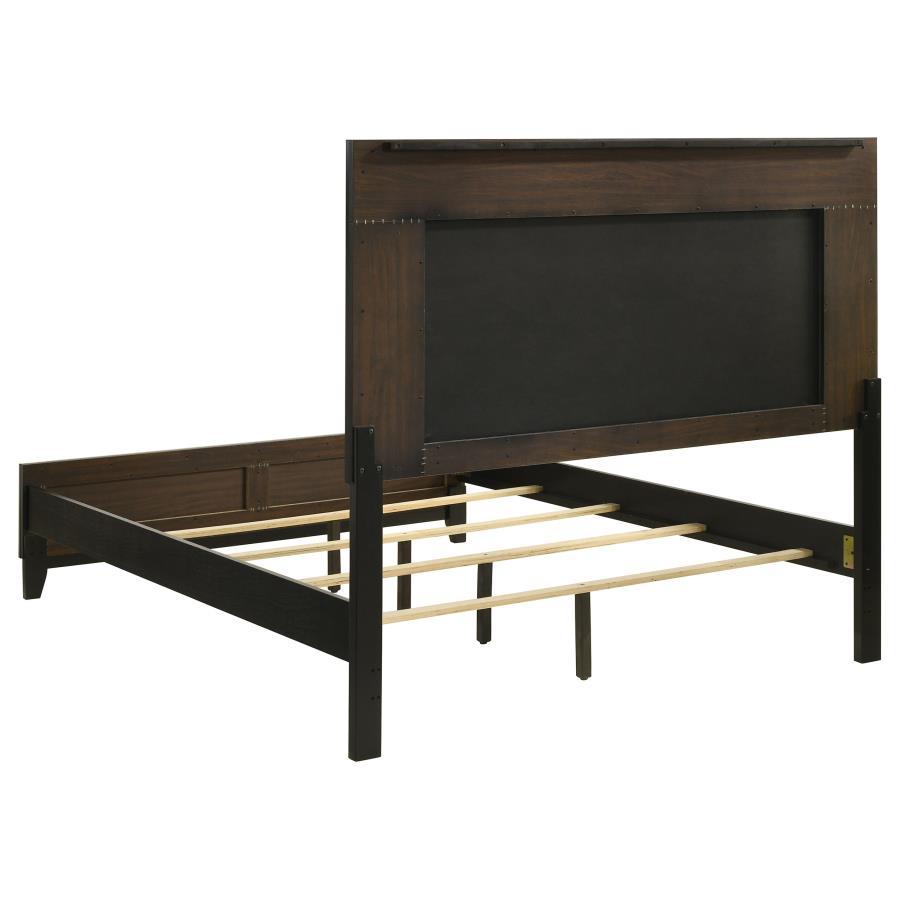 Coaster Fine Furniture Valencia - Wood Panel Bed | Meri Furniture