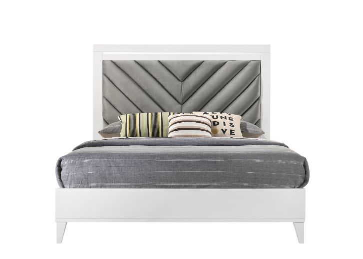ACME Chelsie - Bed | Meri Furniture