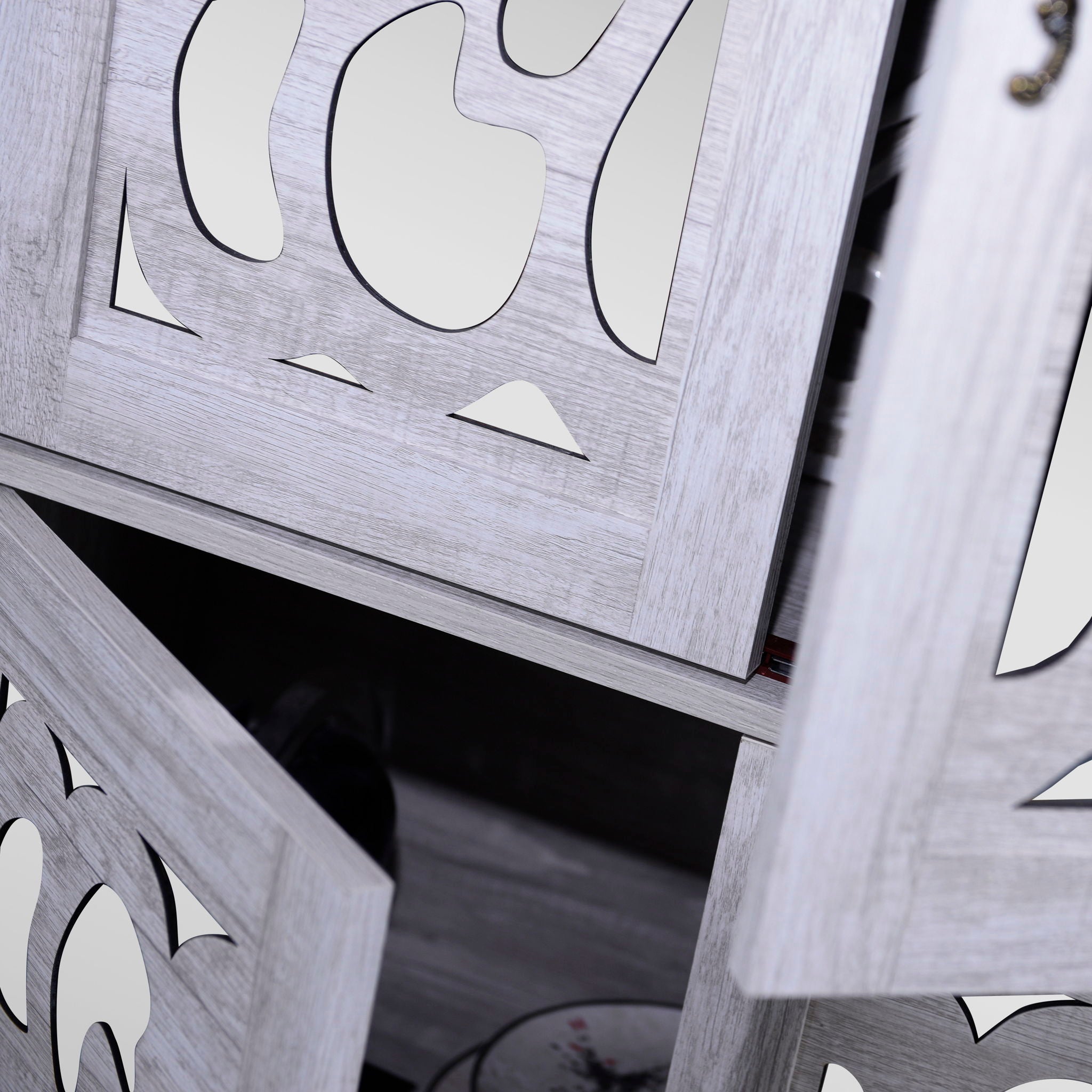 Modern Sideboard Buffet With 4 Mirrored Doors, Adjustable Shelves