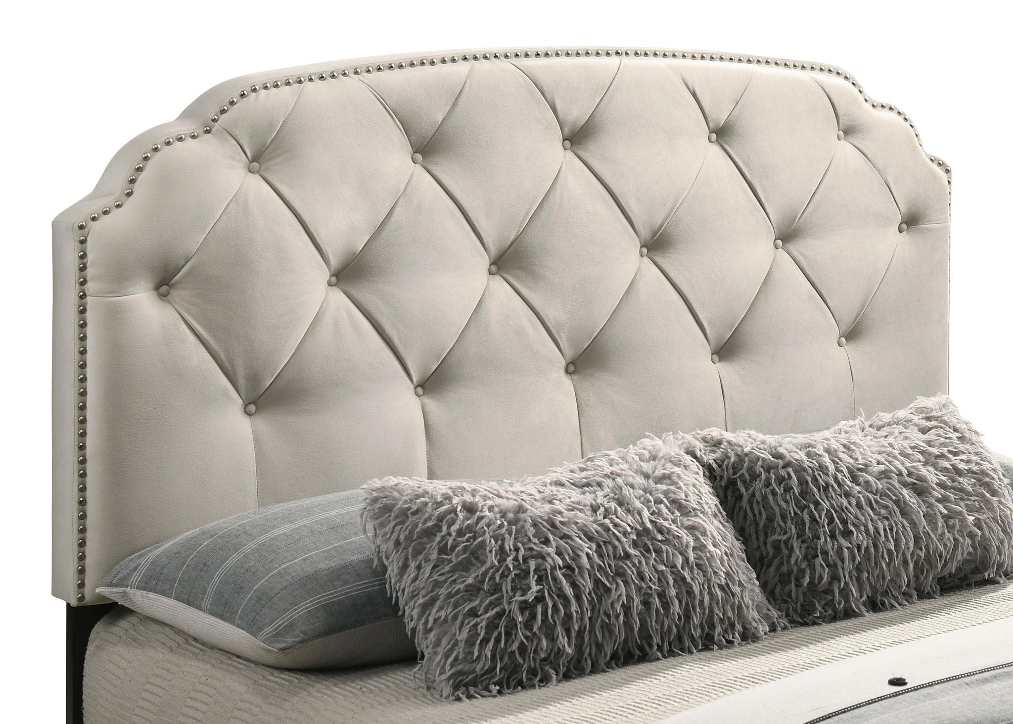 Marianna 4-drawer Upholstered Eastern King Storage Bed Cream