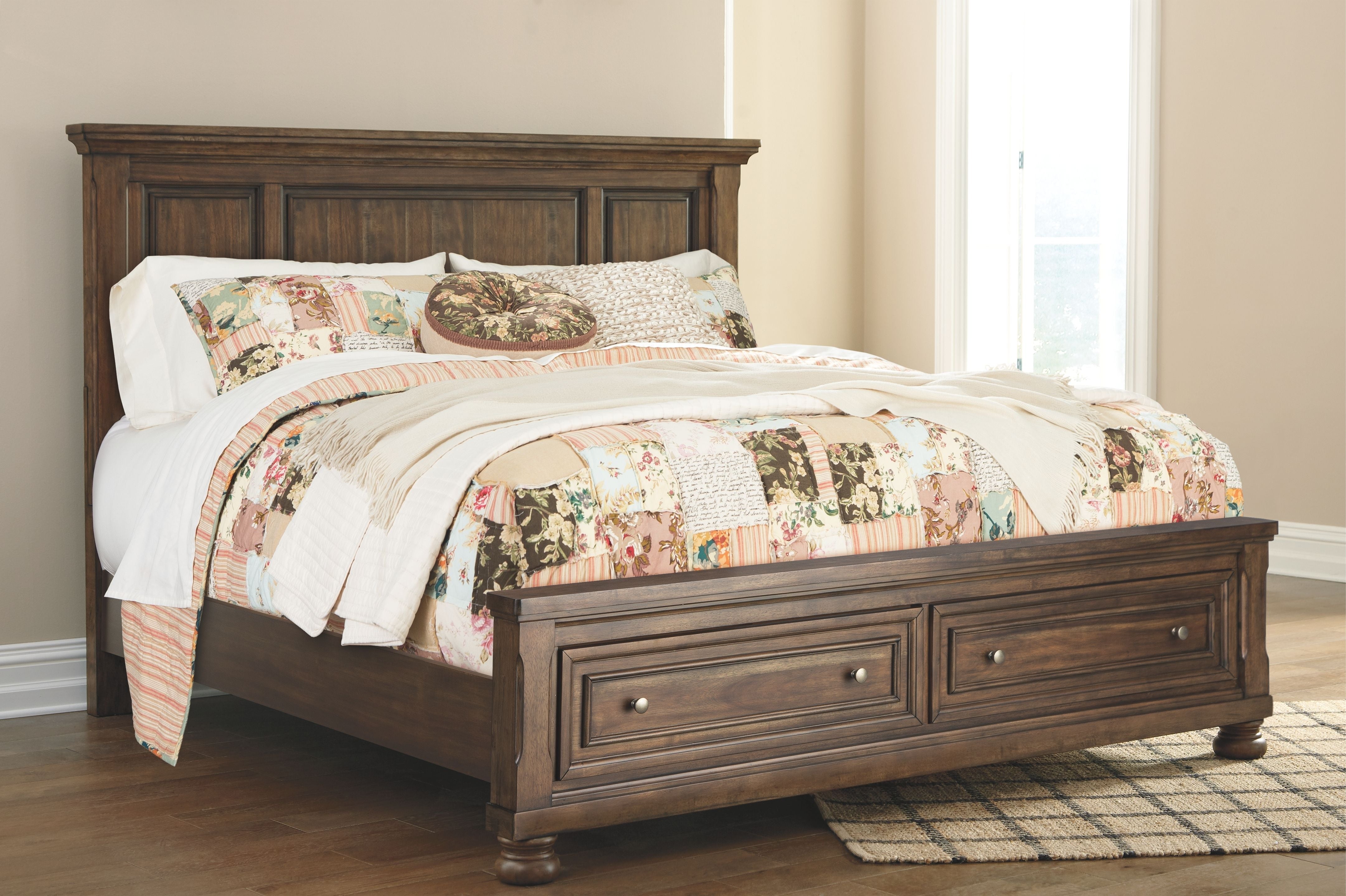 Signature Design by Ashley® Flynnter - Panel Bed | Meri Furniture
