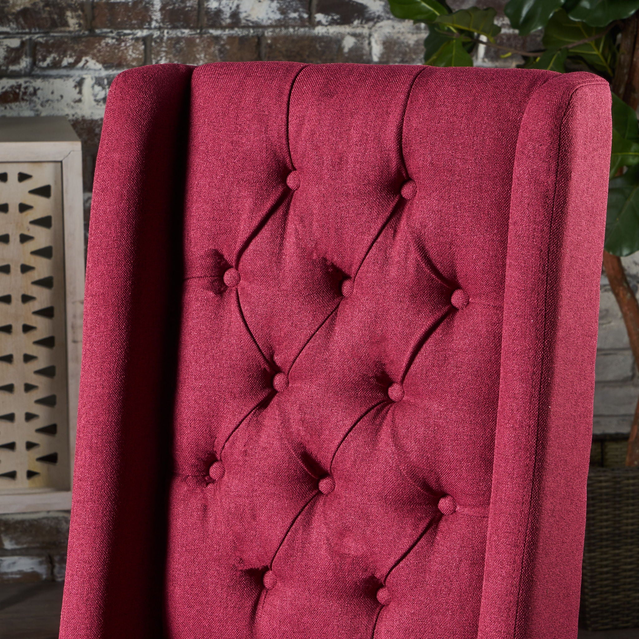 Sophisticated Tufted Dining Chair With High Back Design