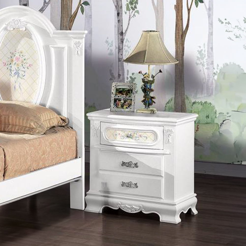 ACME Drawer: Center Wooden Glide, Dovetail Included, Felt-Lined Top Drawer | Meri Furniture