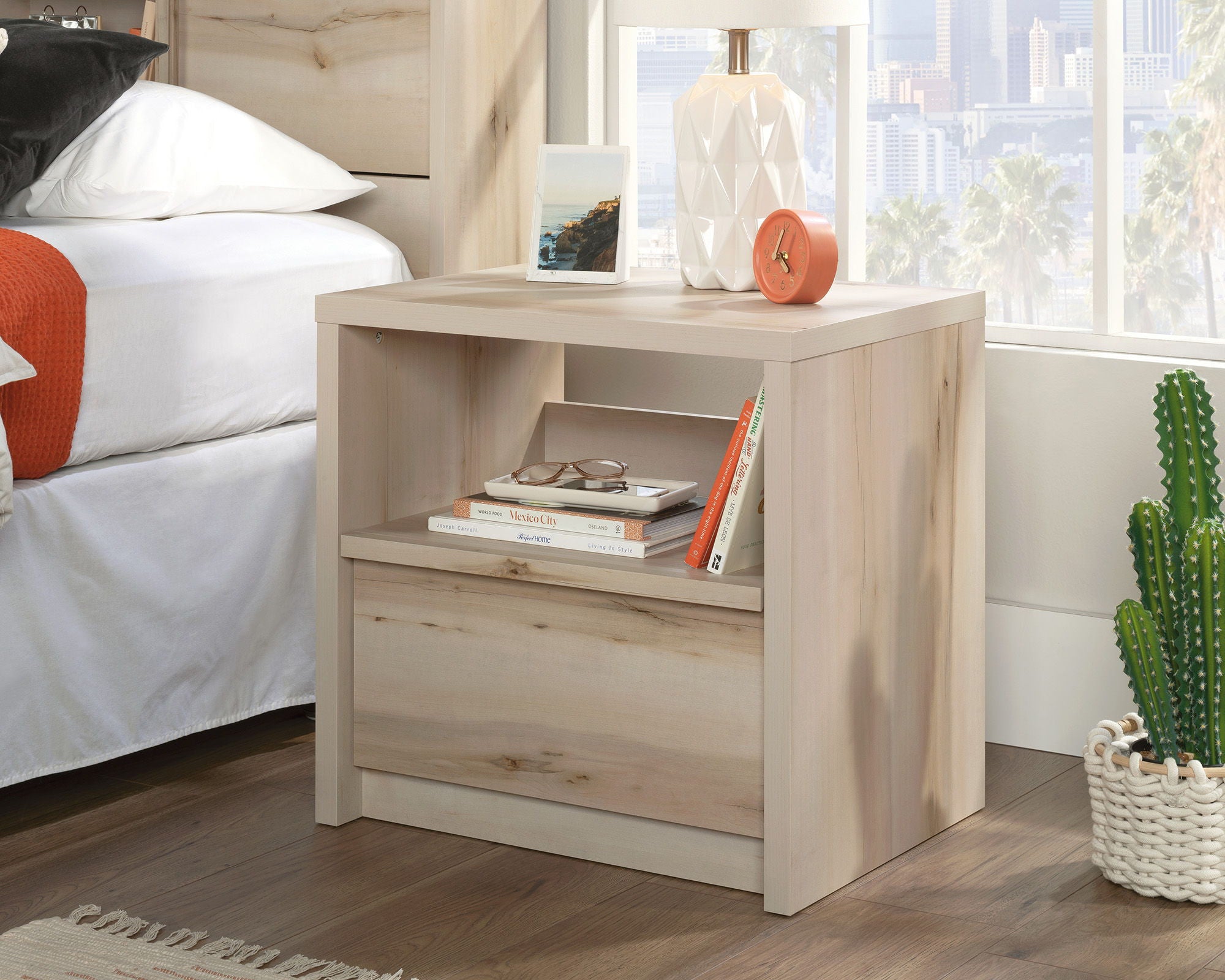 1-Drawer Night Stand in Pacific Maple