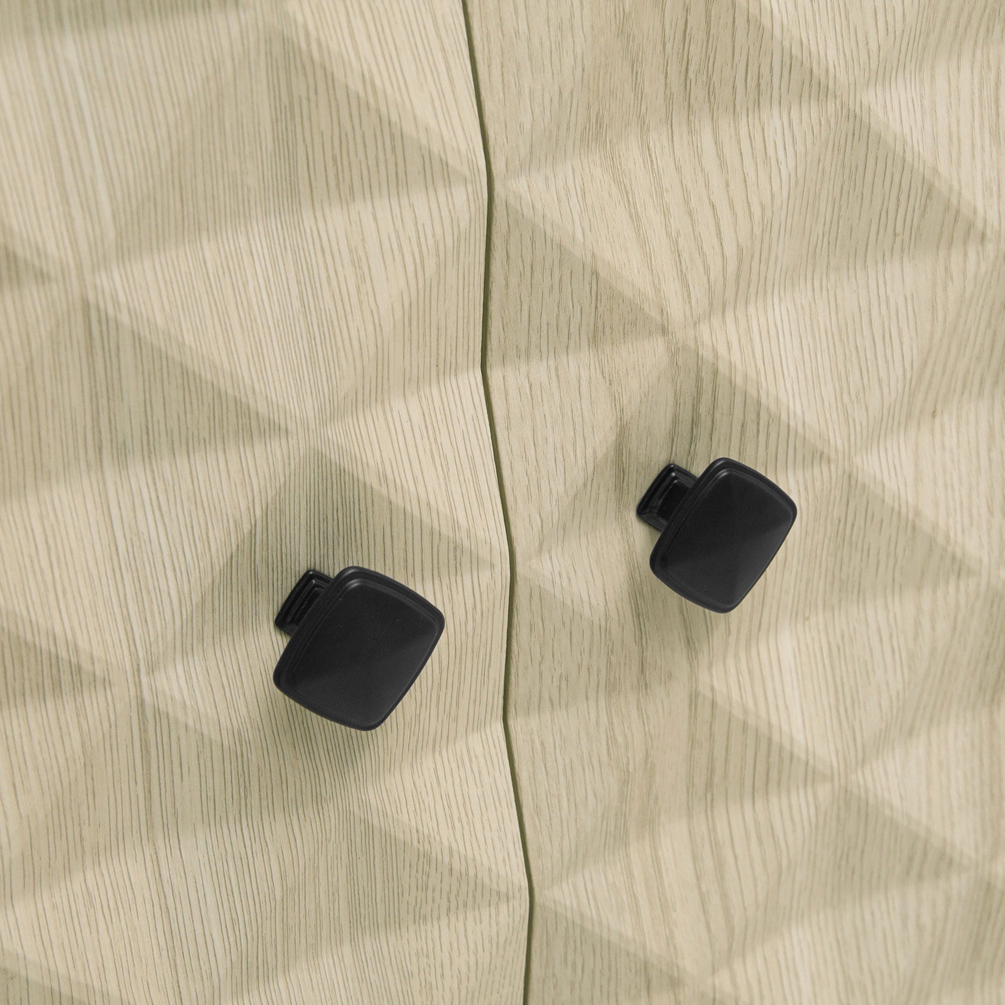 Modern 2 Door 3 Drawer Storage Cabinet, Buffet Cabinet With 2 Embossed Door For Living Room, Kitchen, Entryway - Natural