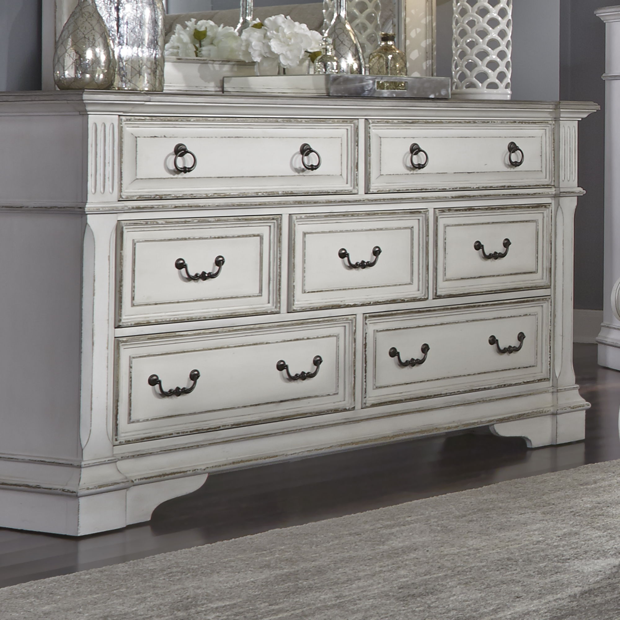 Liberty Furniture Abbey Park - 7 Drawer Dresser - White | Meri Furniture