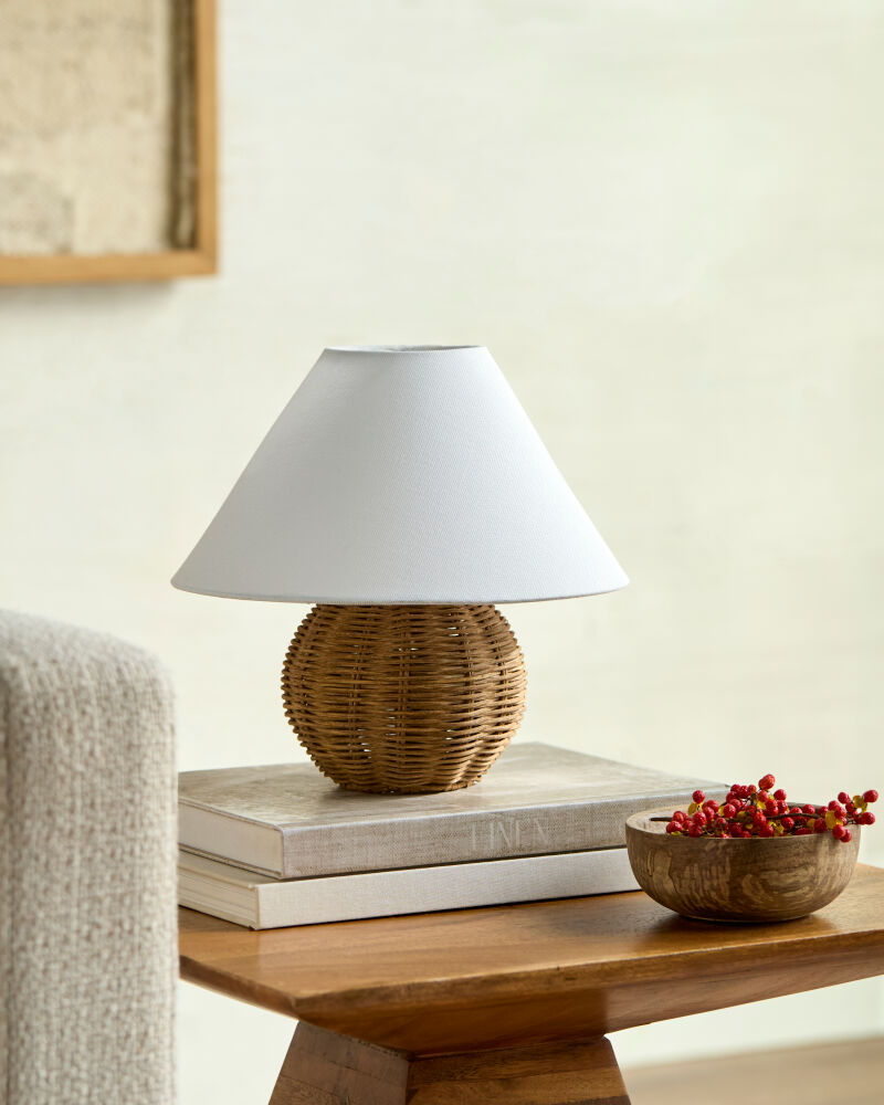 Bajo Accent Table Lamp