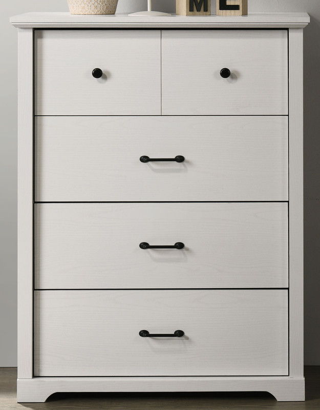 Elara 32"W White 4-Drawer Chest with Black Handles