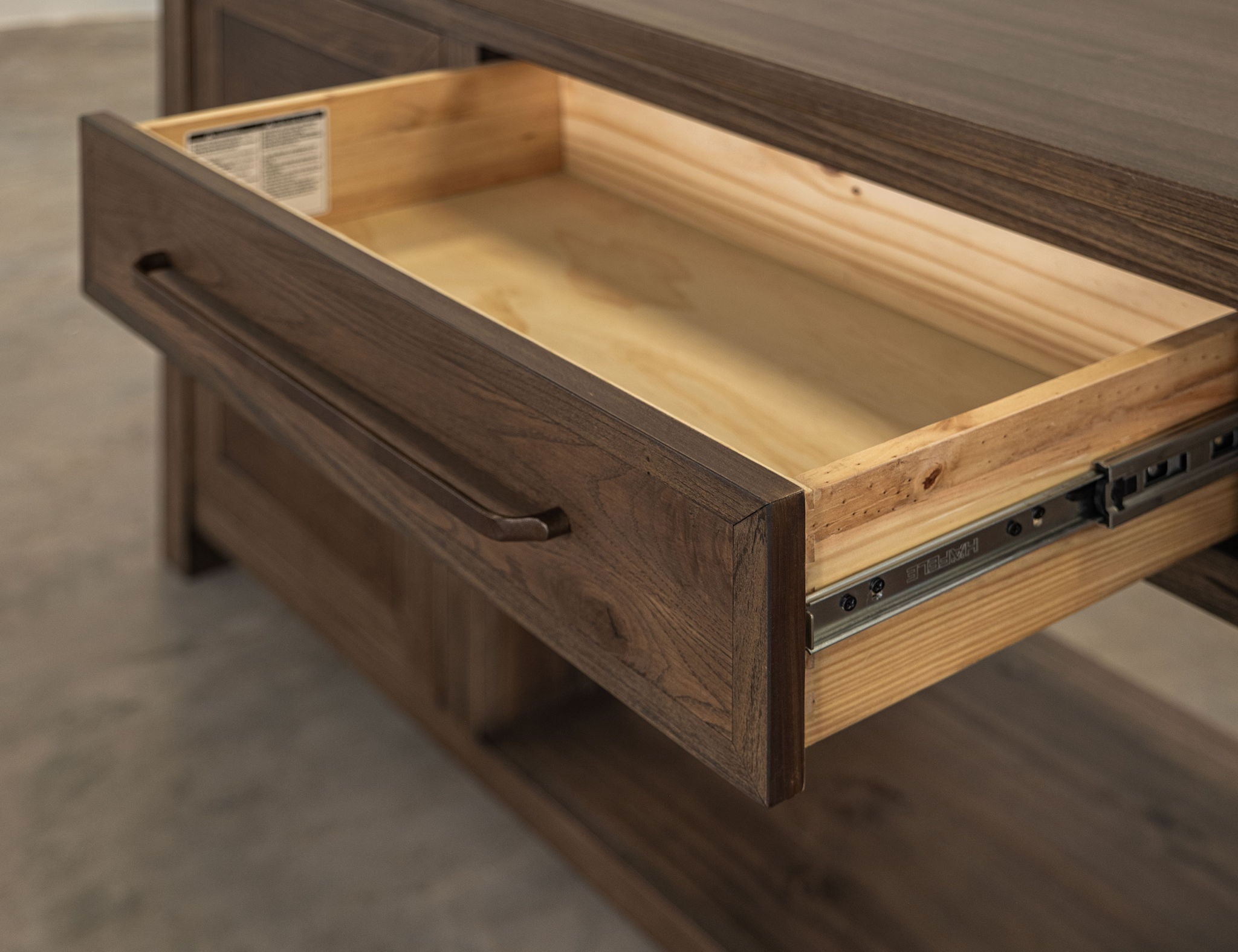 Novus Lodge - Console - Brown