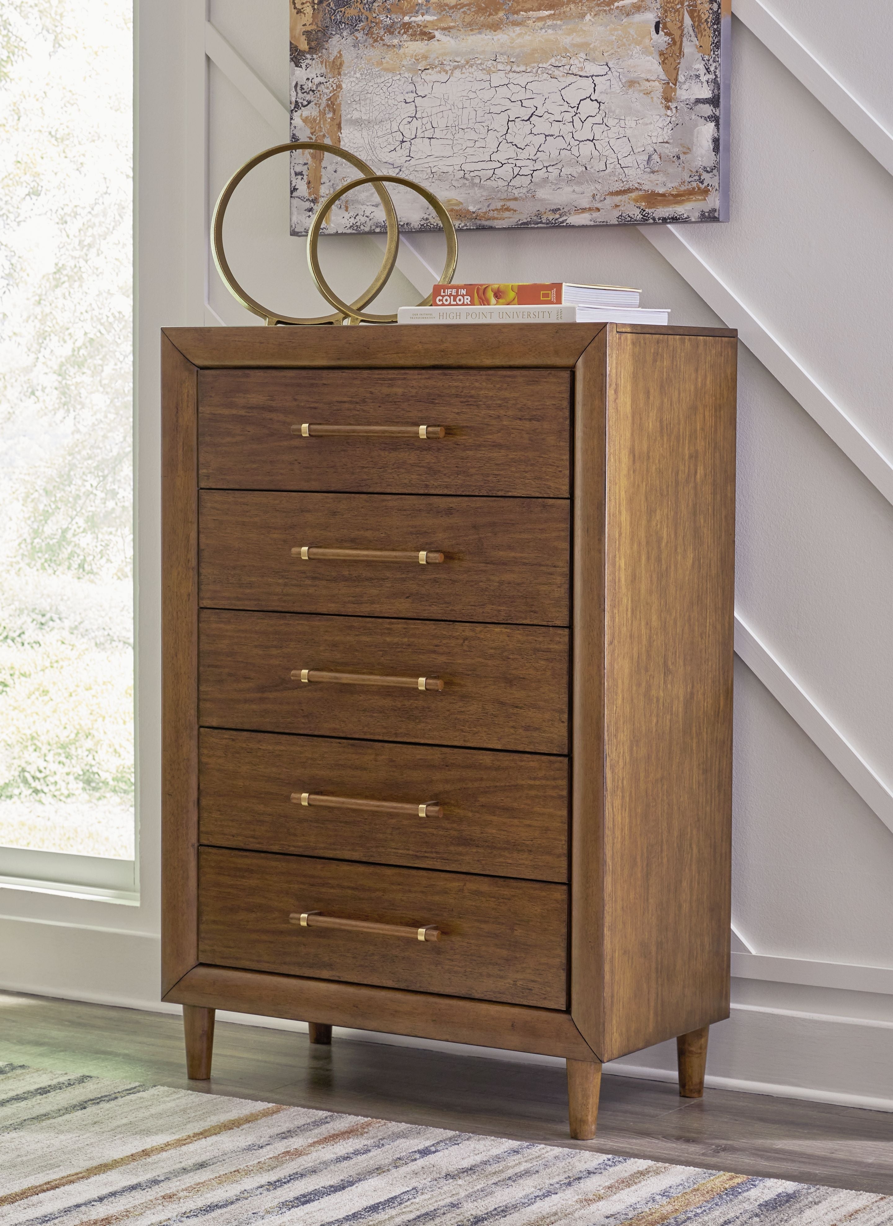 Signature Design by Ashley® Lyncott - Brown - Five Drawer Chest | Meri Furniture