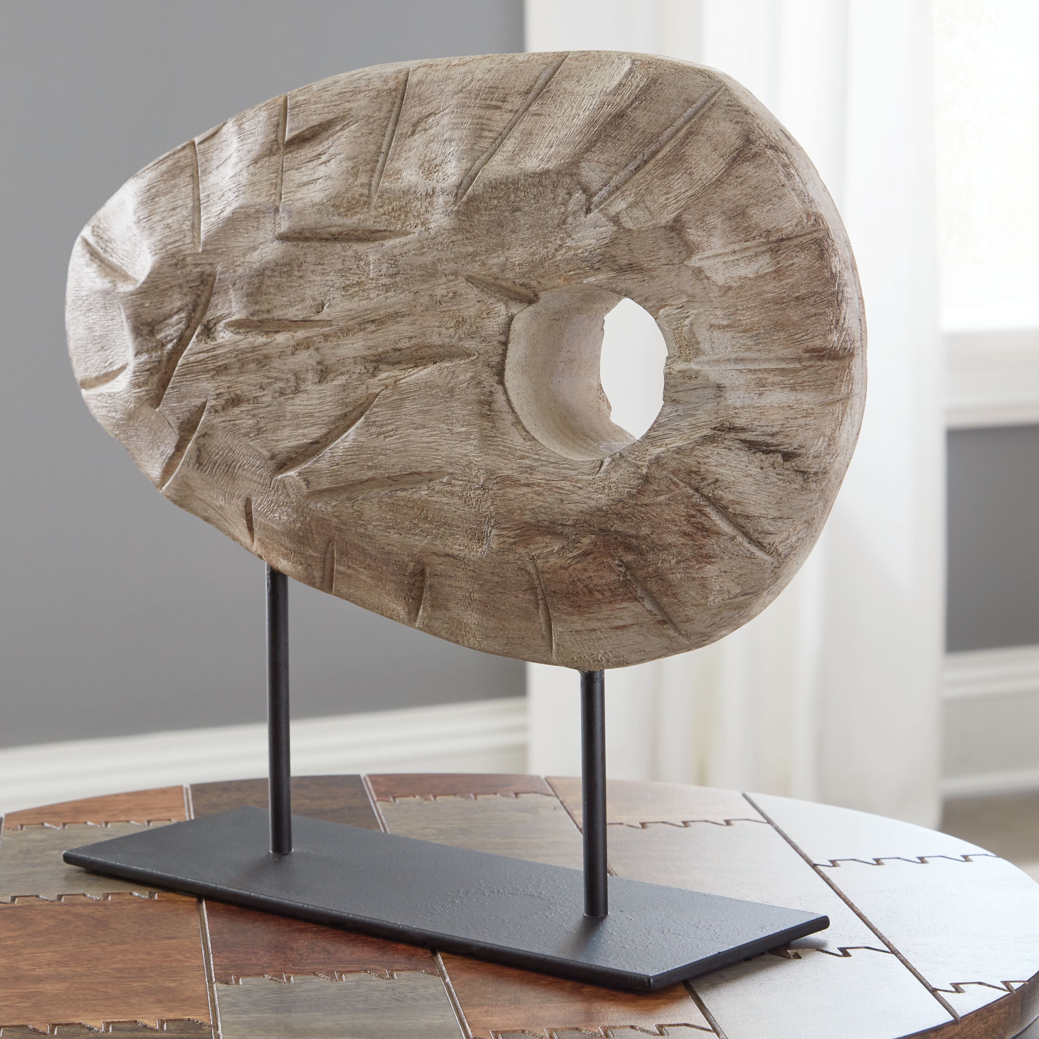 Signature Design by Ashley® Dashburn - Antique White / Black - Sculpture | Meri Furniture