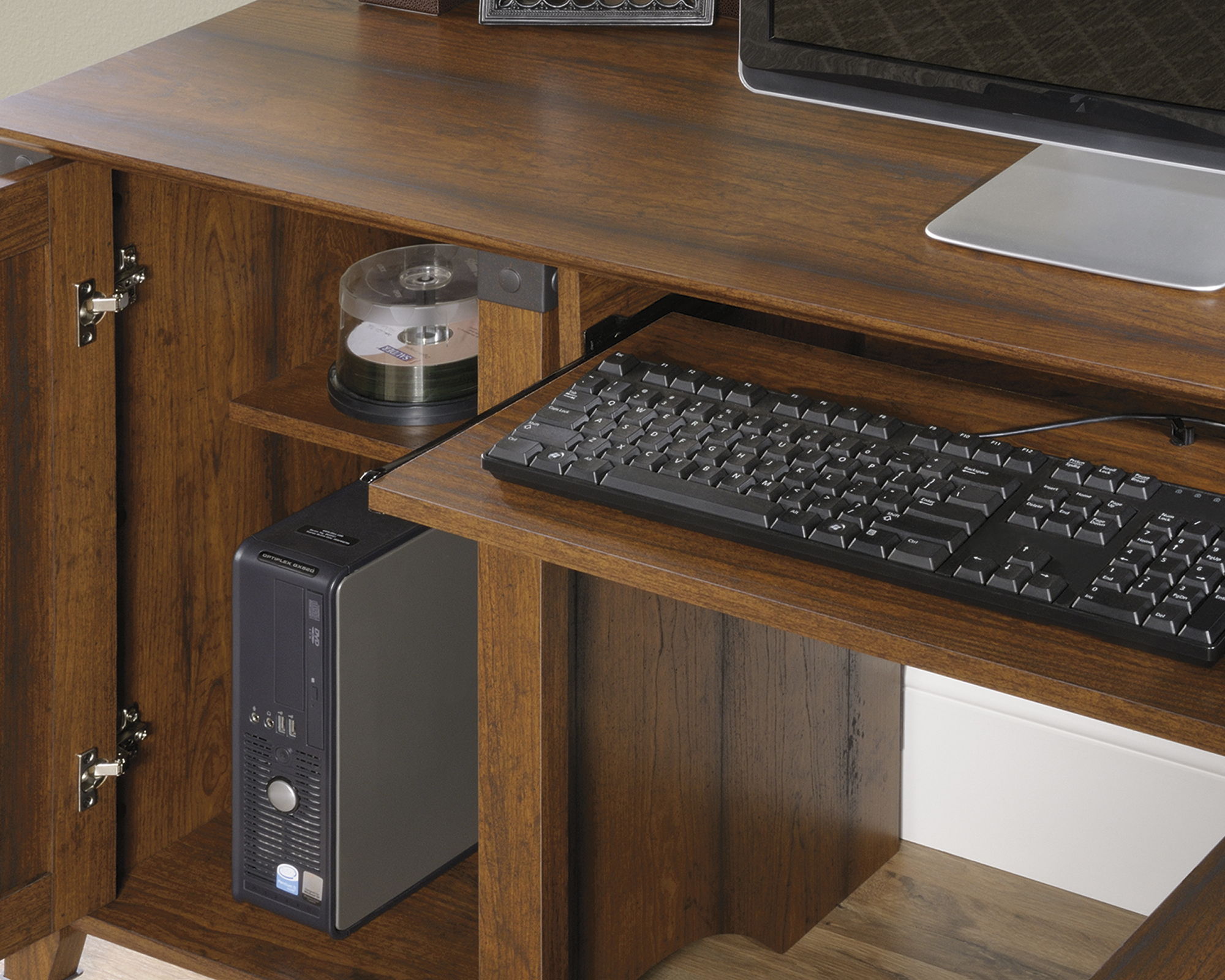Corner Computer Desk in Washington Cherry