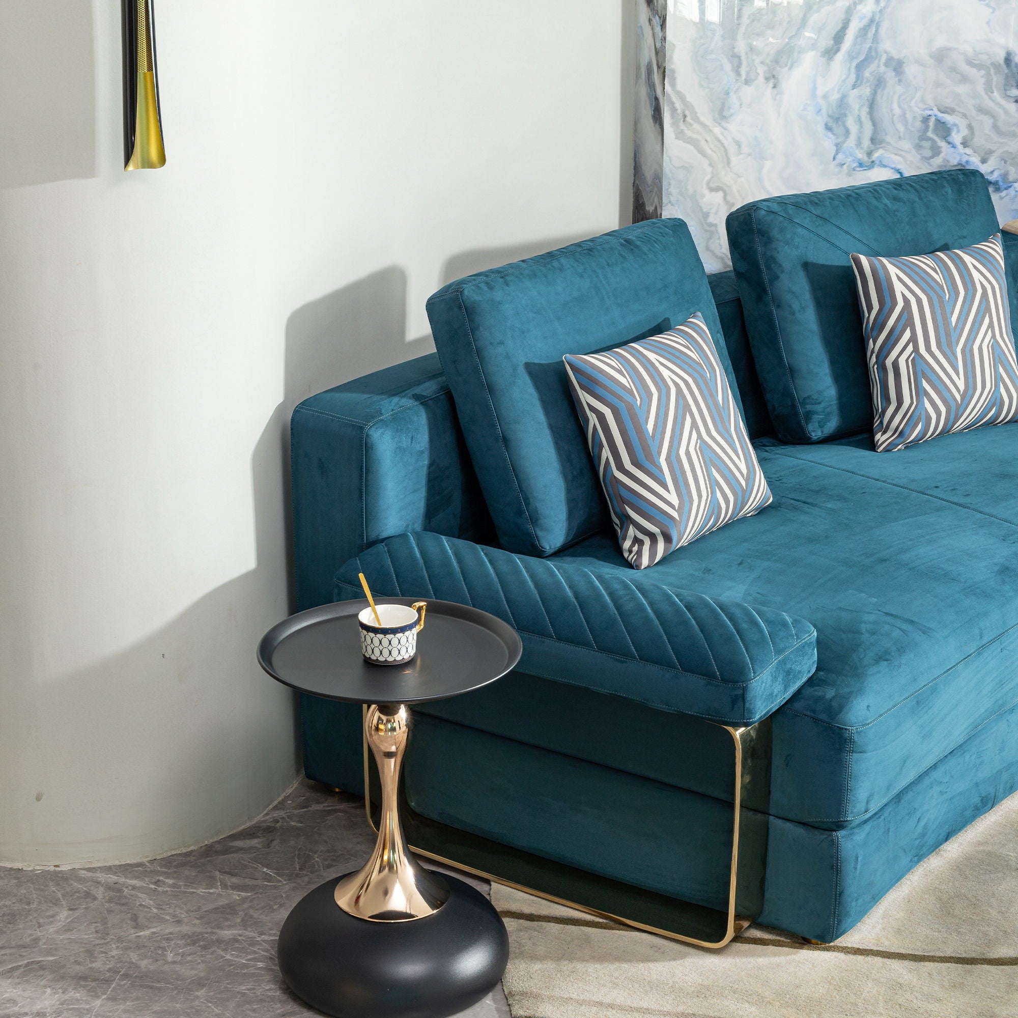 Modern Round Side Table For Small Spaces With Carbon Steel Construction