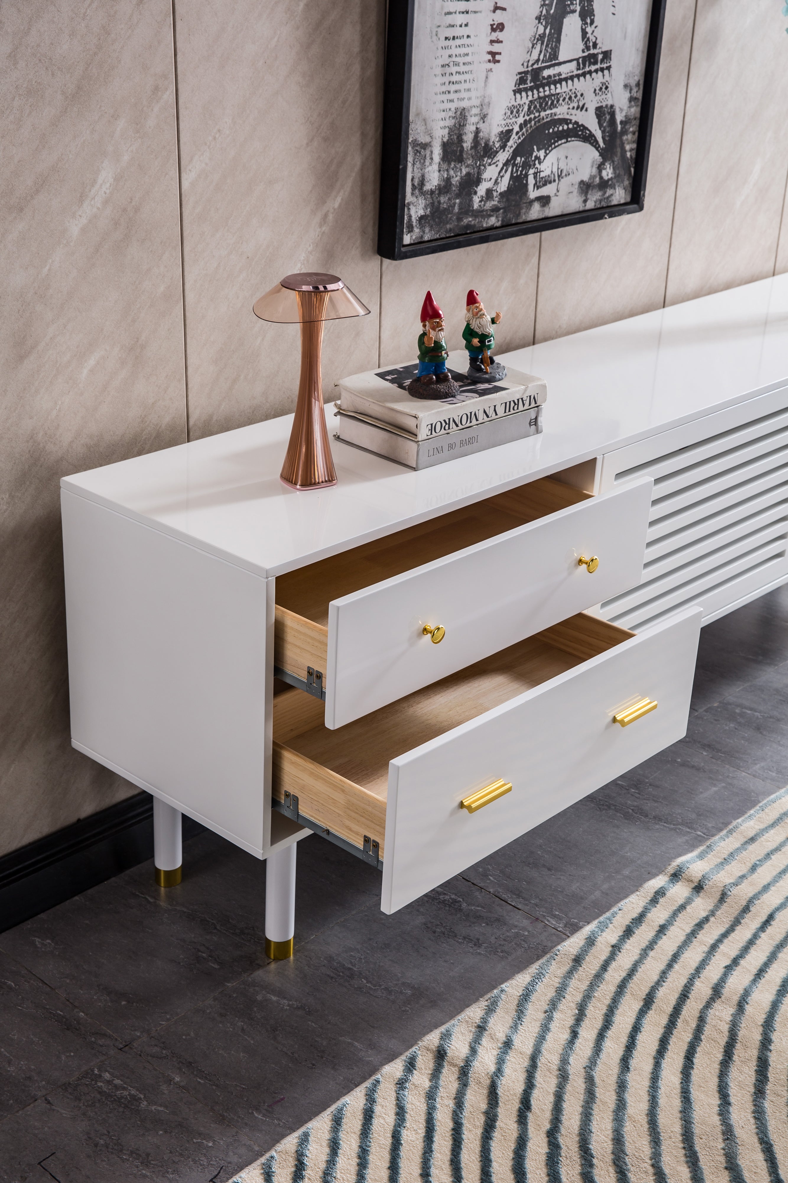 Modern White Lacquer TV Stand with Wooden Legs