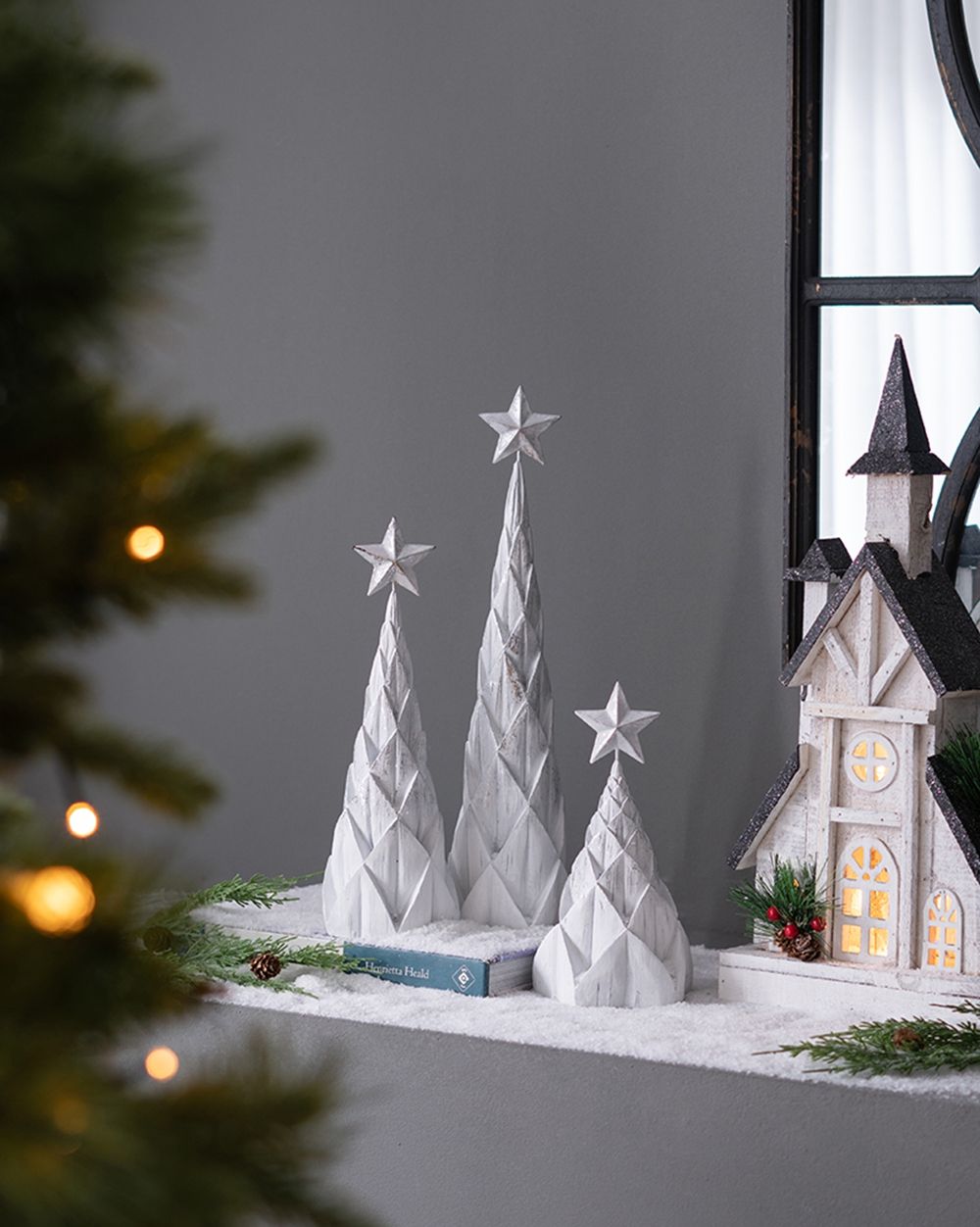Resin / Foil Christmas Tree With Star Top (Set of 3) - White / Silver