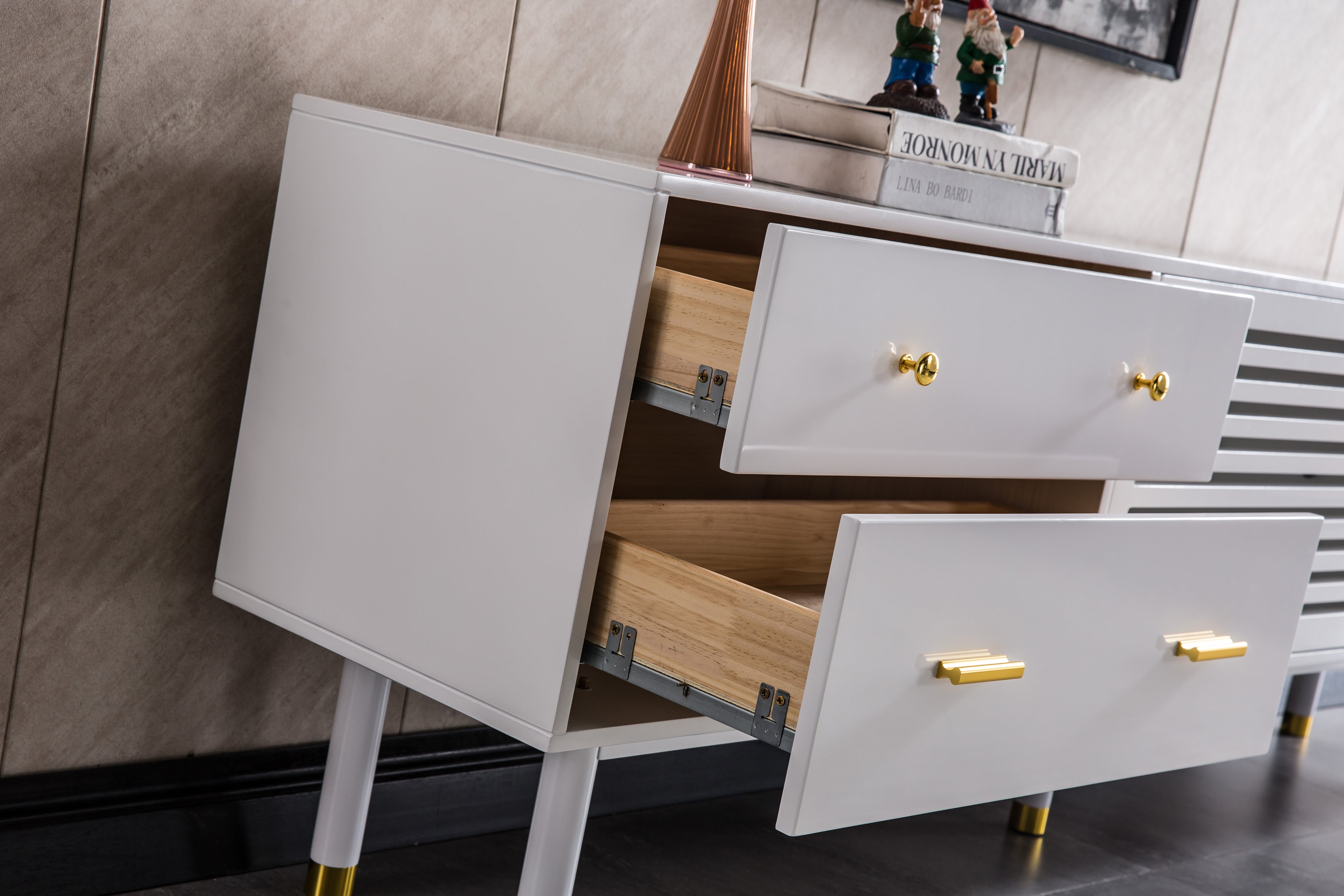 Modern White Lacquer TV Stand with Wooden Legs