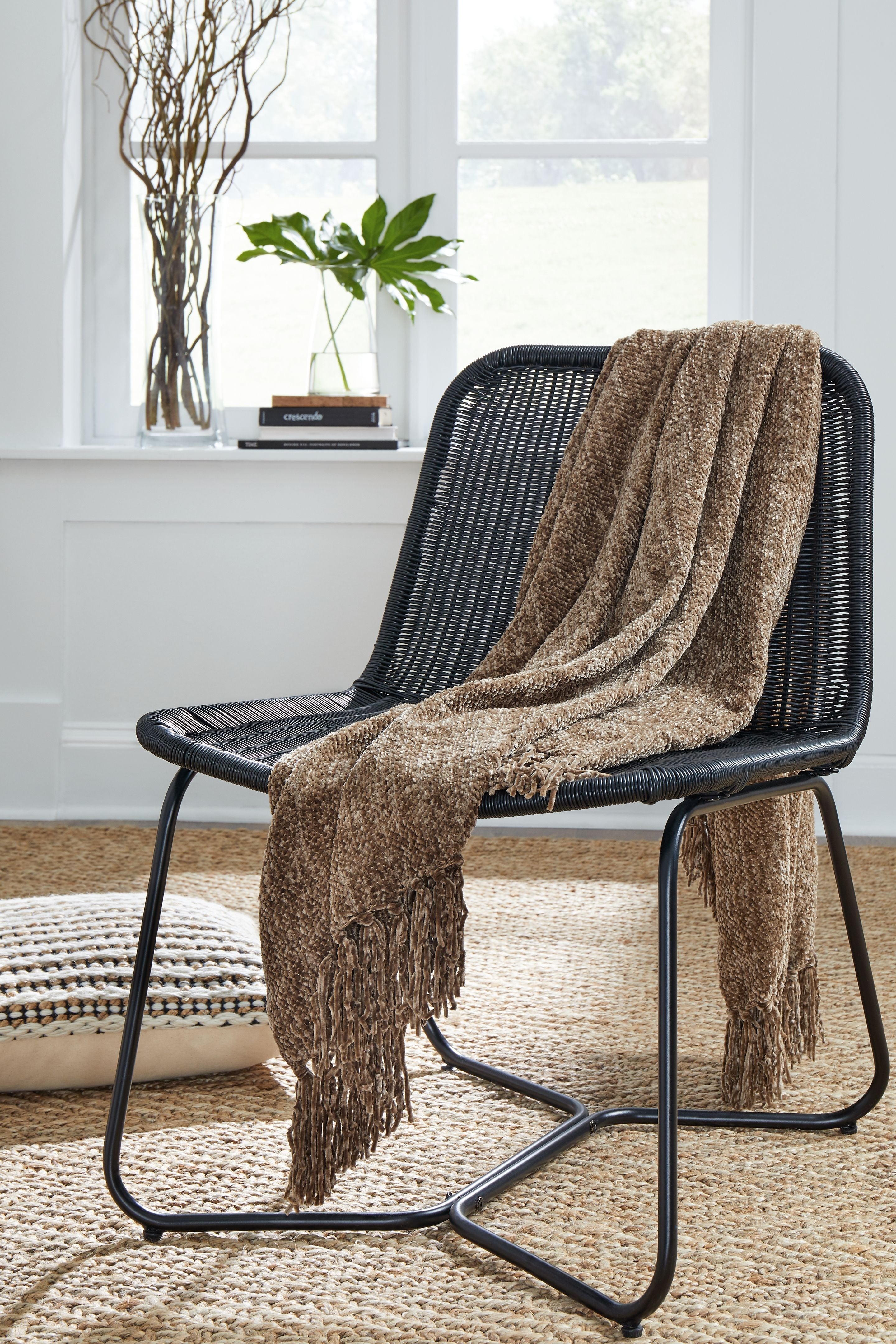 Signature Design by Ashley® Tamish - Throw | Meri Furniture