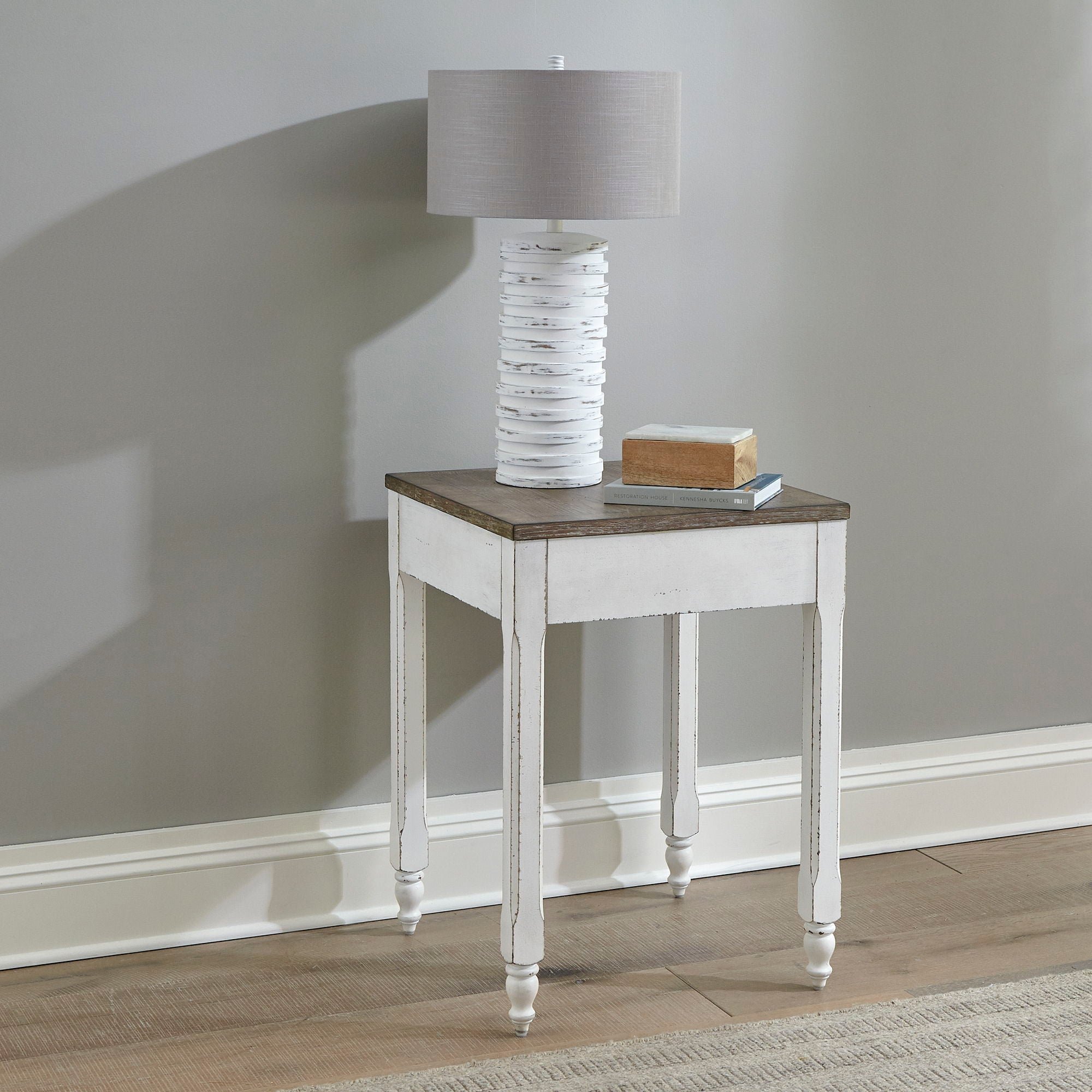 Liberty Furniture Magnolia Manor - Corner Filler - White | Meri Furniture