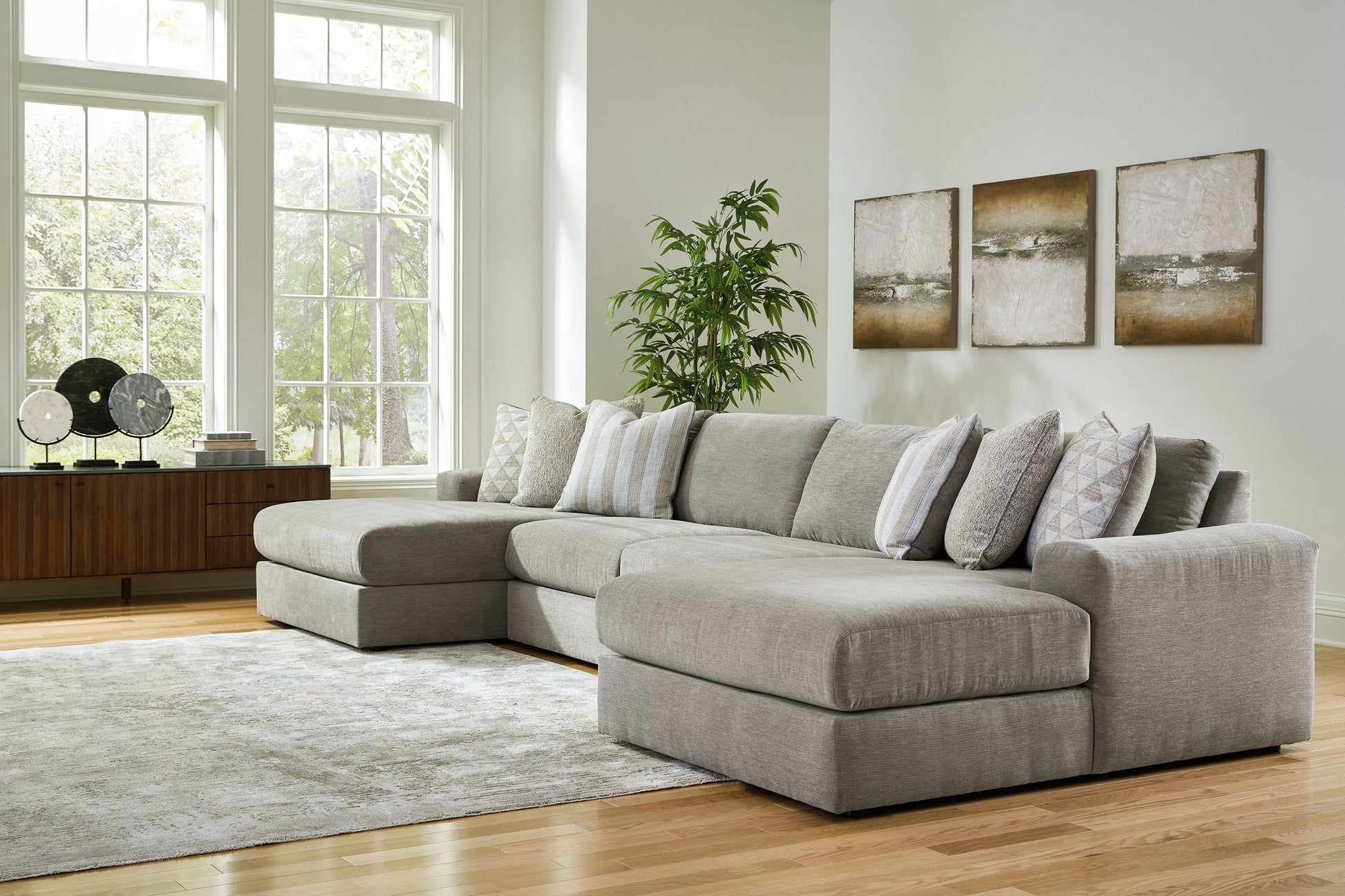 Signature Design by Ashley® Avaliyah - Sectional | Meri Furniture