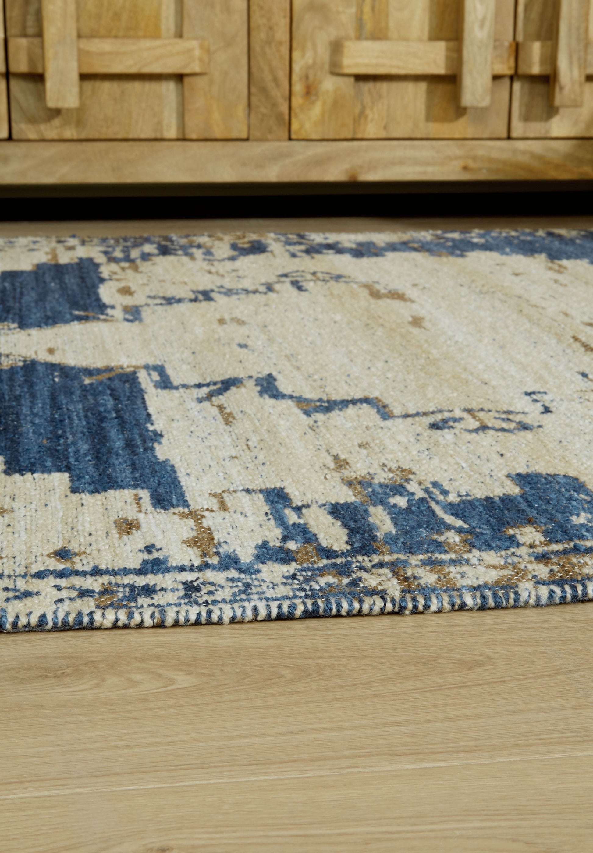 Signature Design by Ashley® Varnler - Rug | Meri Furniture