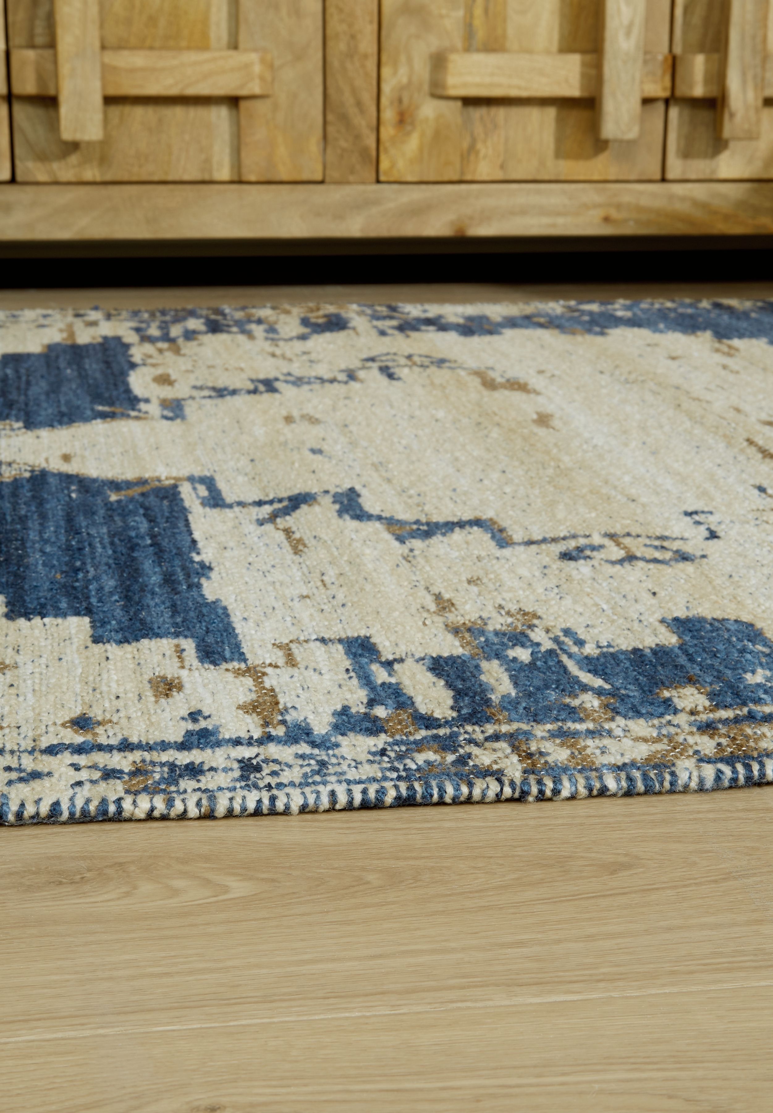 Signature Design by Ashley® Varnler - Rug | Meri Furniture