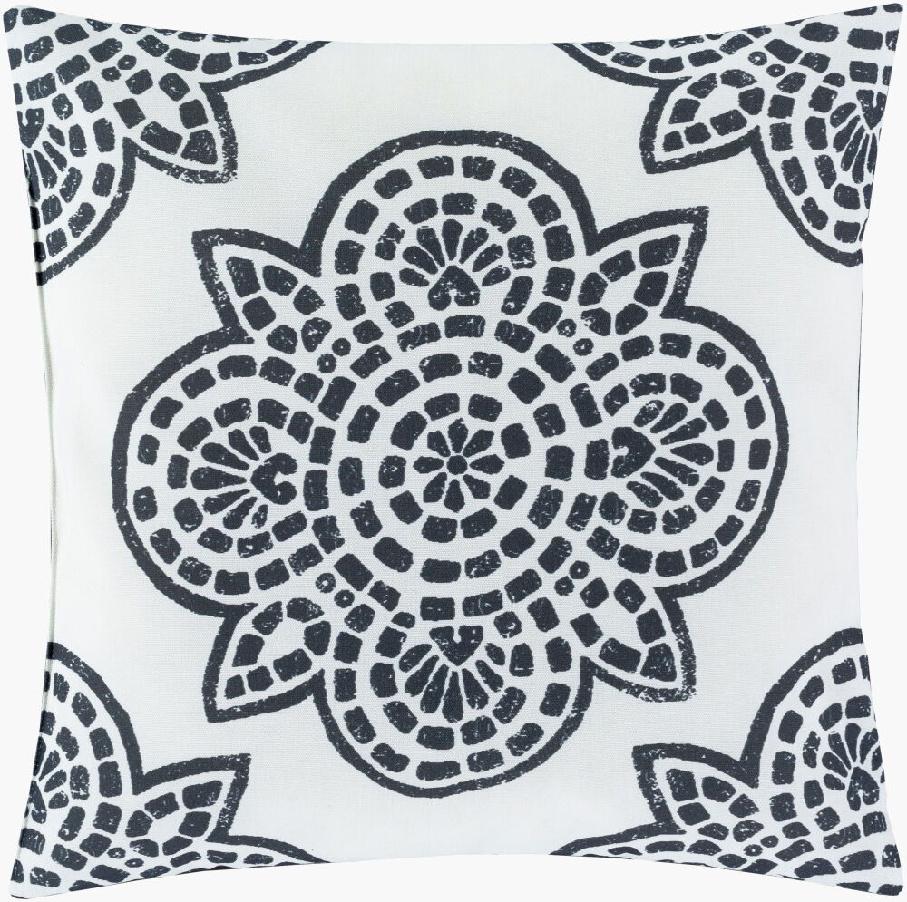 Hemma Pillow