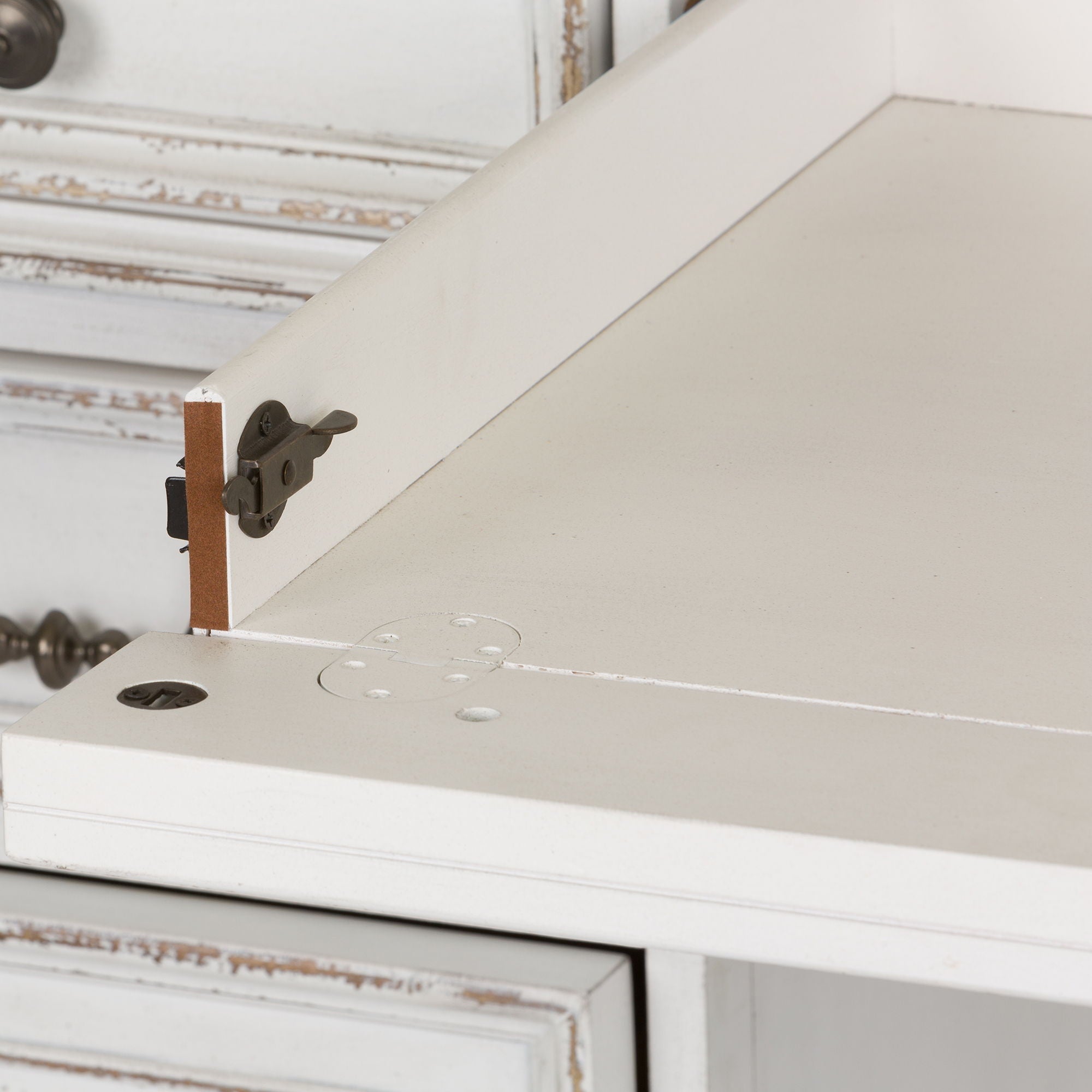 Liberty Furniture Magnolia Manor - Credenza & Hutch - White & Brown | Meri Furniture