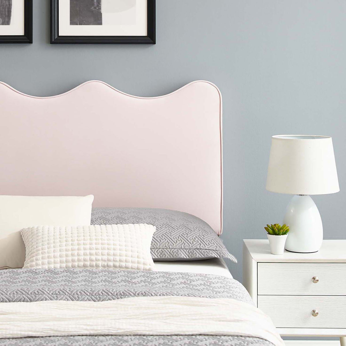 Current Performance Velvet Twin Platform Bed by Modway