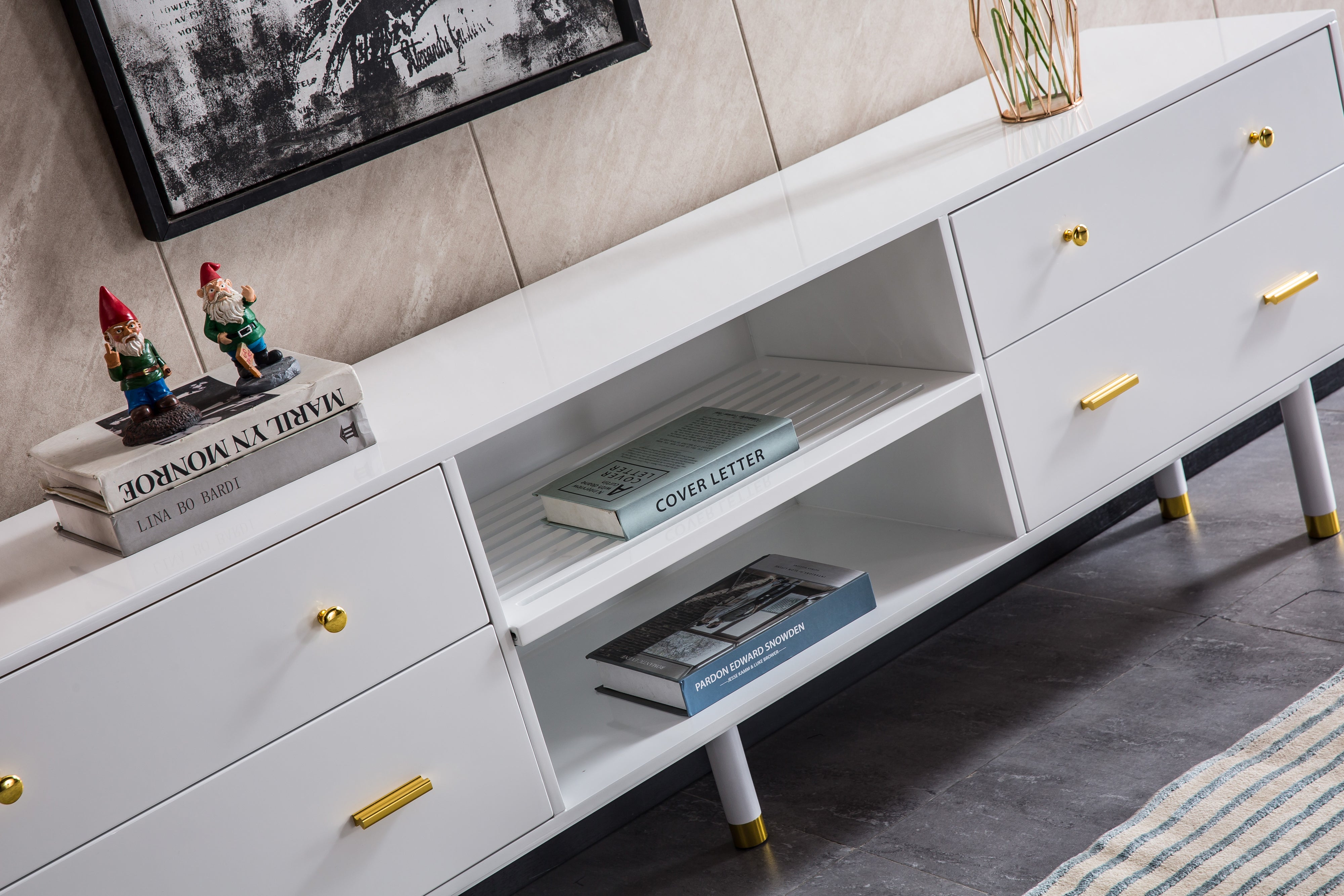 Modern White Lacquer TV Stand with Wooden Legs