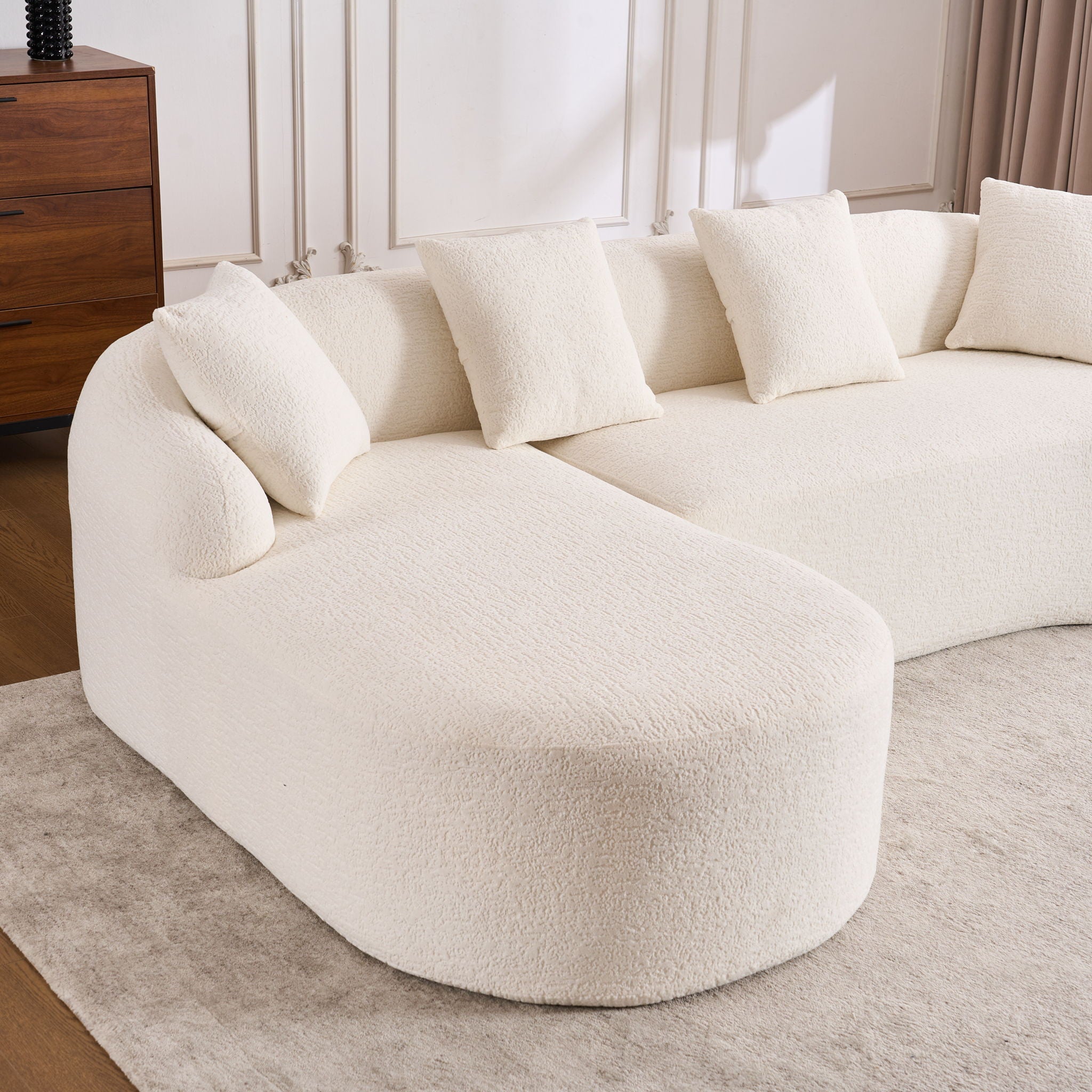 Combined Sofa With 4 Pillows