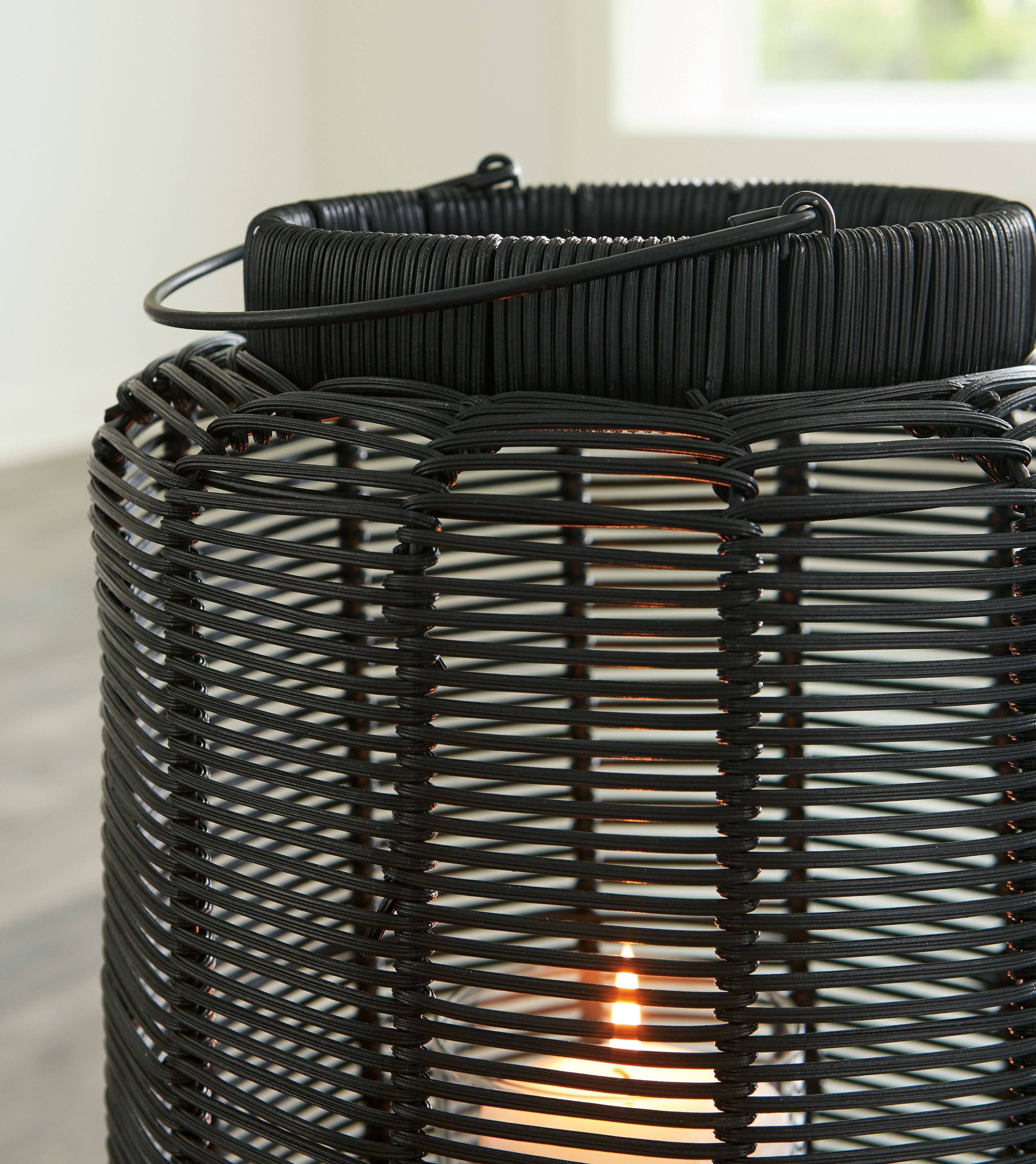 Signature Design by Ashley® Evonne - Homey Lantern | Meri Furniture