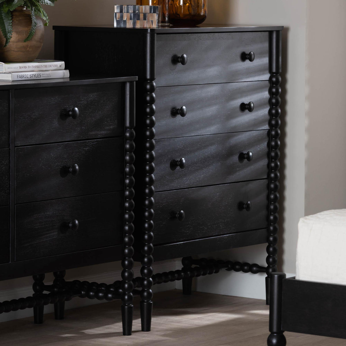 Brantley Spindle Chest - 4-Drawer Vertical Storage Cabinet with Beaded Frame and Elevated Base for Bedroom, Black