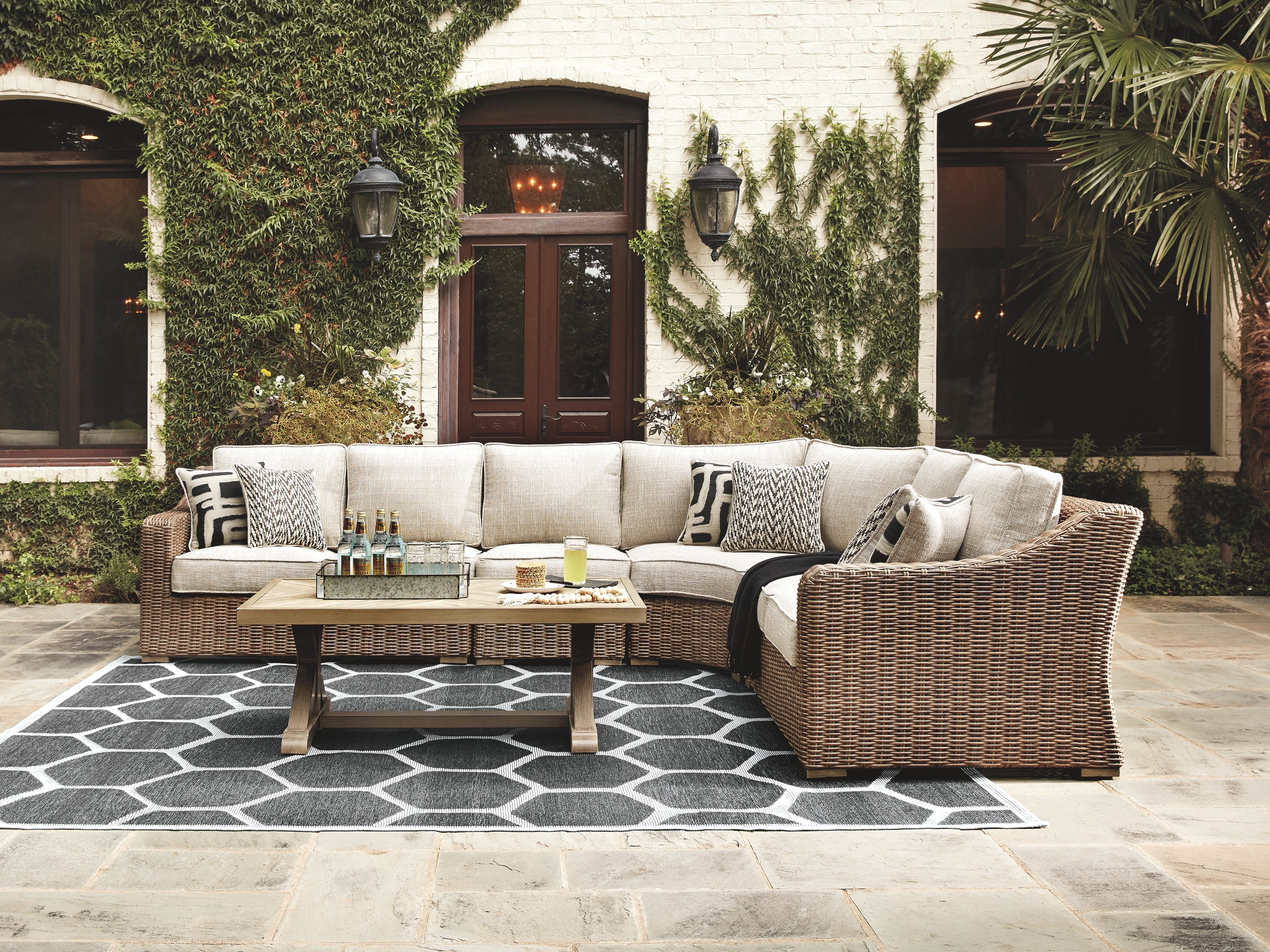Signature Design by Ashley® Beachcroft - Sectional Lounge Set | Meri Furniture