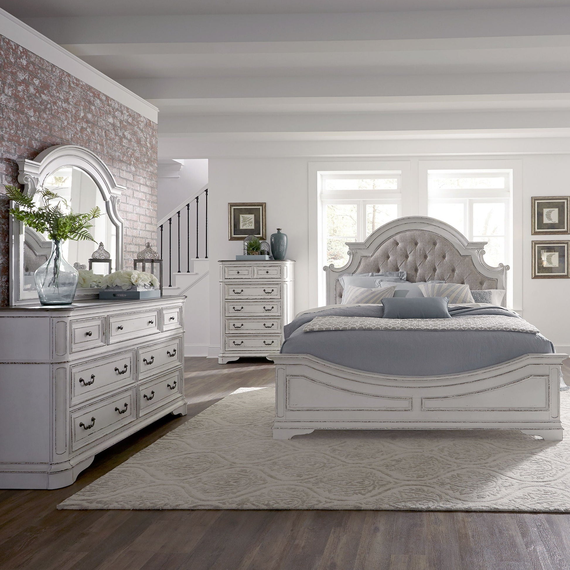 Liberty Furniture Magnolia Manor - Upholstered Bedroom Set | Meri Furniture