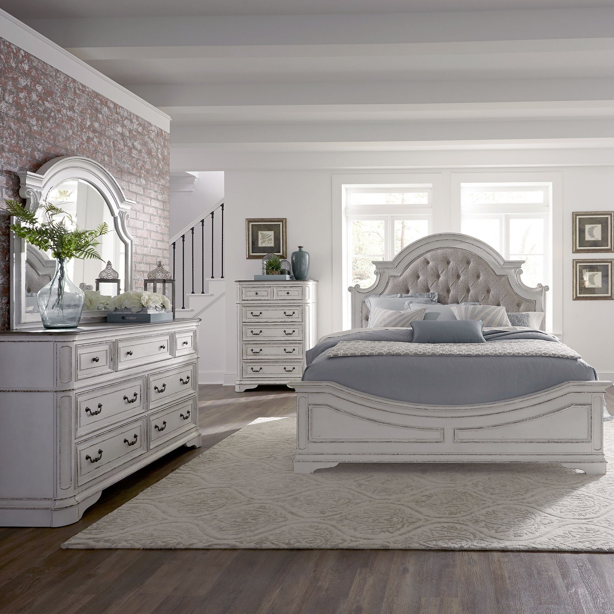 Liberty Furniture Magnolia Manor - Upholstered Bedroom Set | Meri Furniture