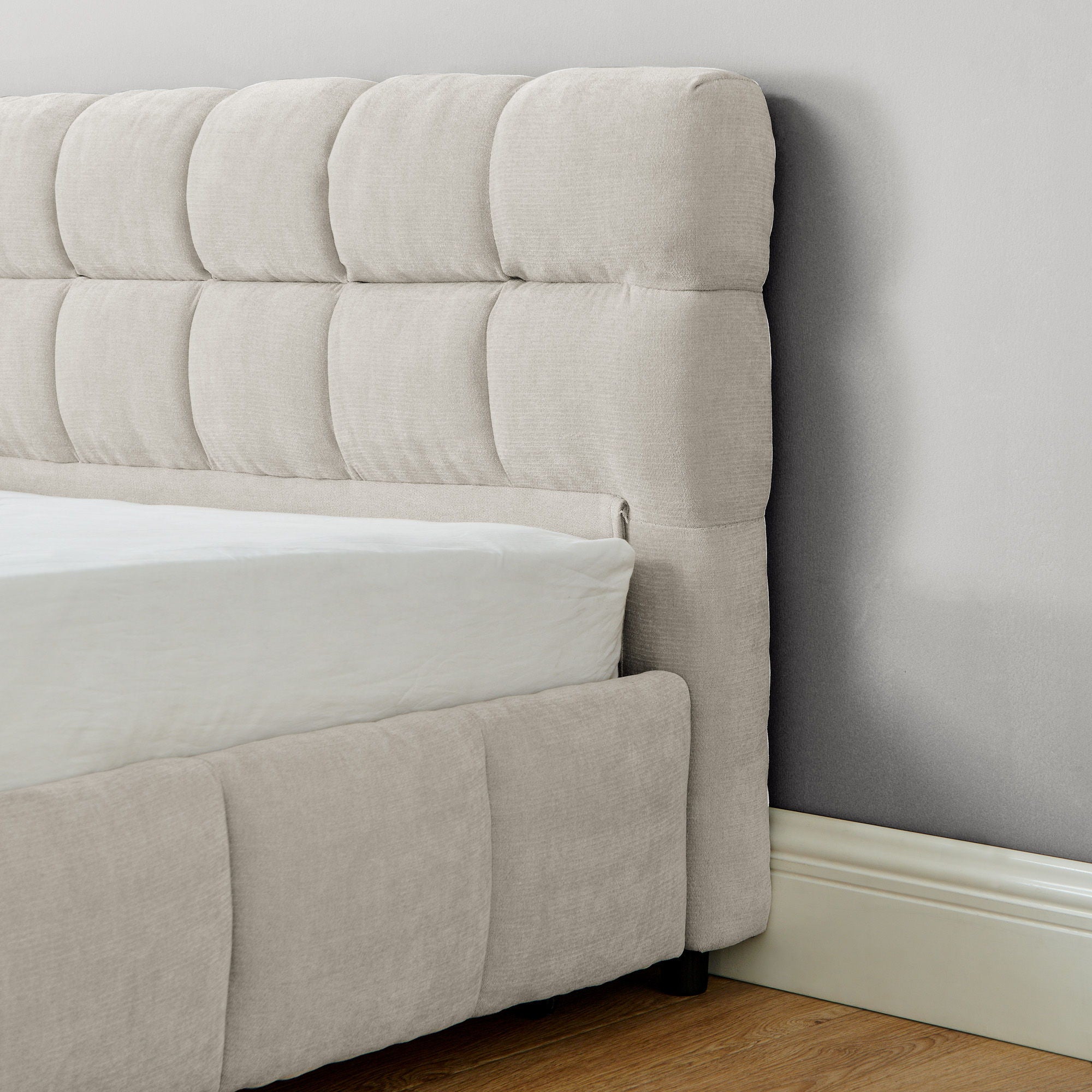 Modern Platform Bed Frame With Thick Chenille Fabric