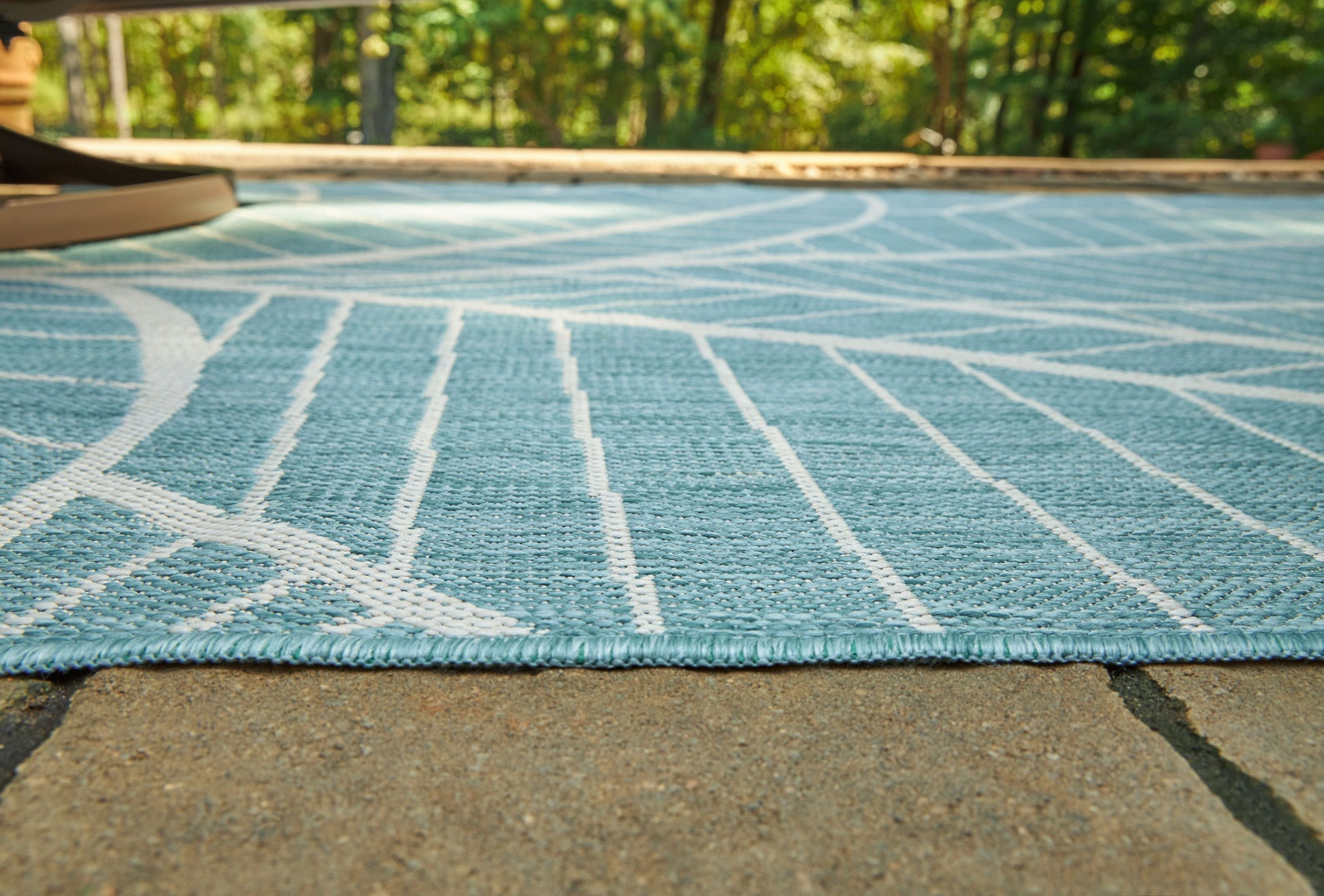 Signature Design by Ashley® Hulsia - Rug | Meri Furniture