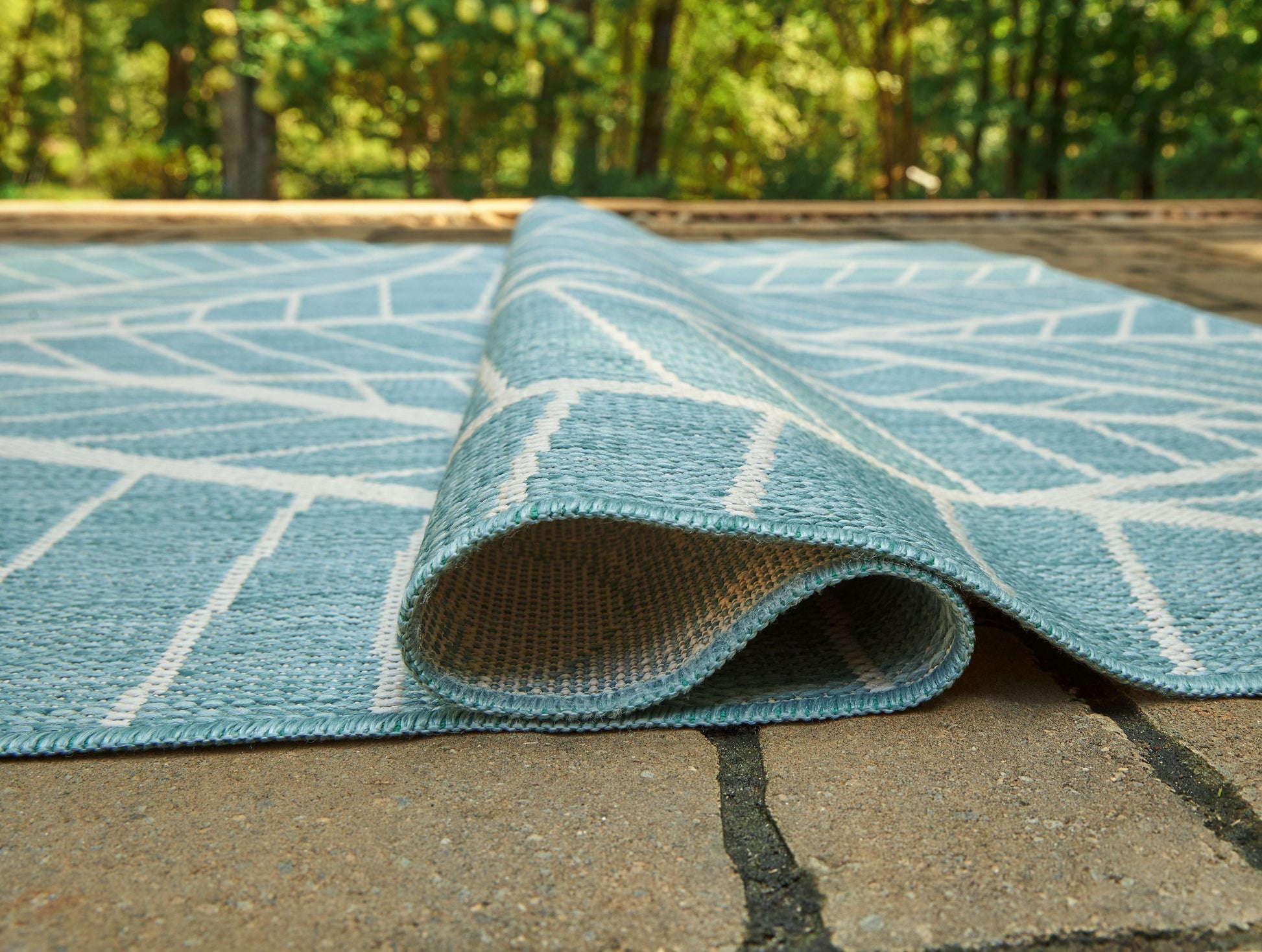 Signature Design by Ashley® Hulsia - Rug | Meri Furniture
