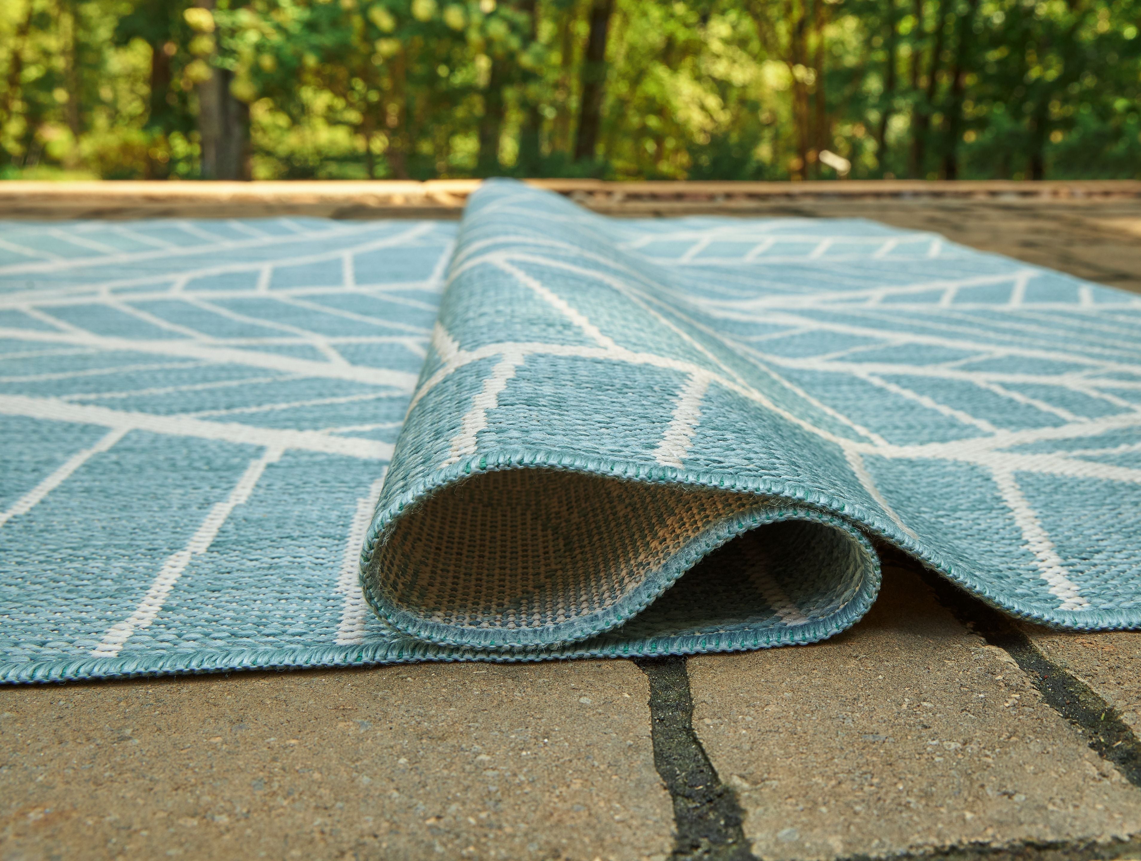Signature Design by Ashley® Hulsia - Rug | Meri Furniture
