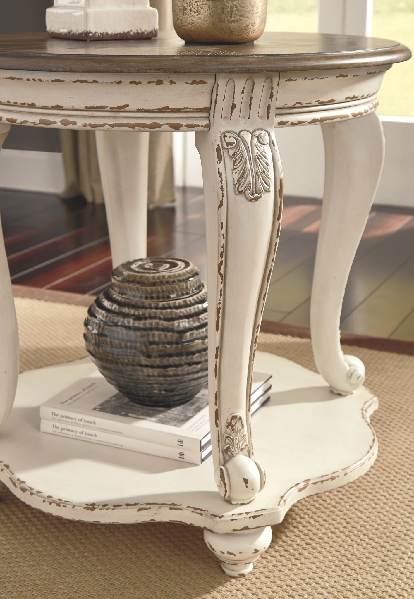 Realyn - Round End Table - White / Brown