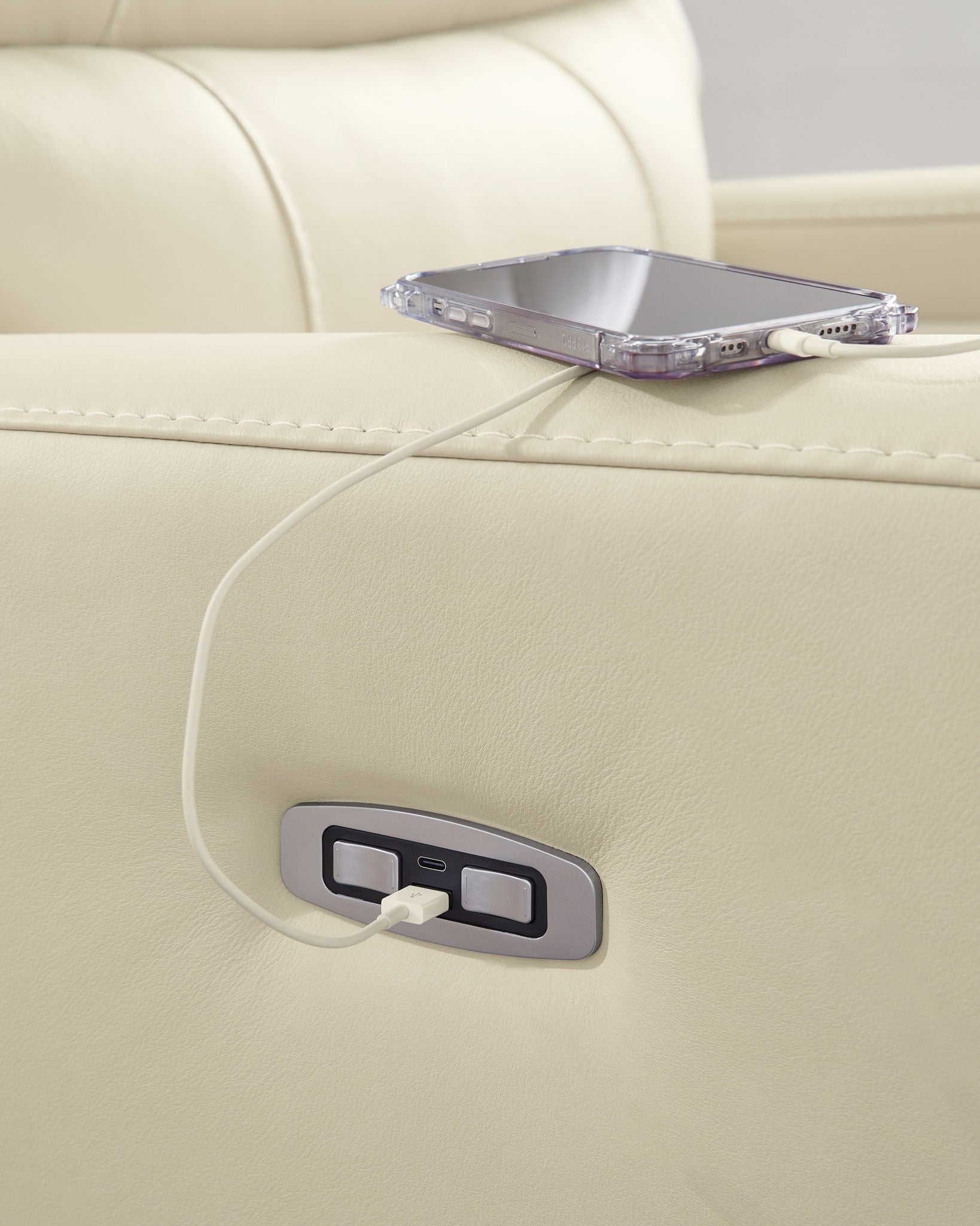 Pennacle Pier - Power Recliner With Adjustable Headrest
