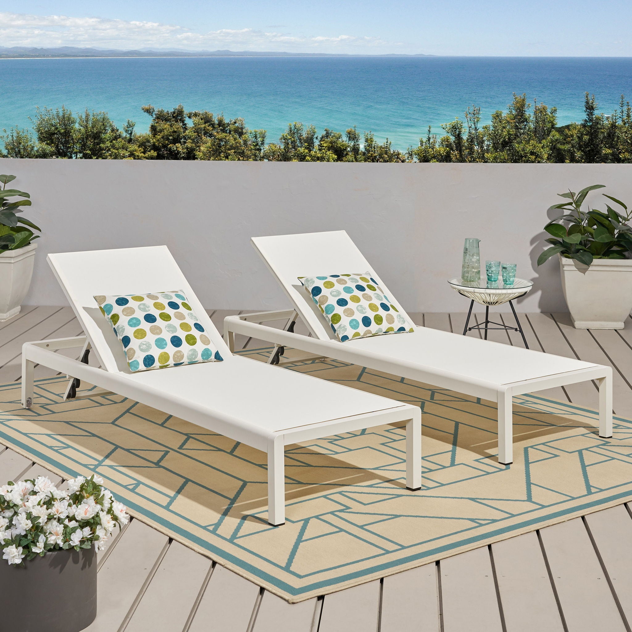 Outdoor Patio Chaise Lounge With 5 Reclining Positions